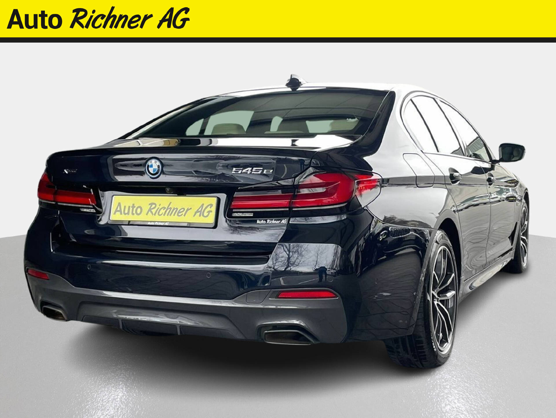 BMW 545e xDrive SAG-showroom-element-3
