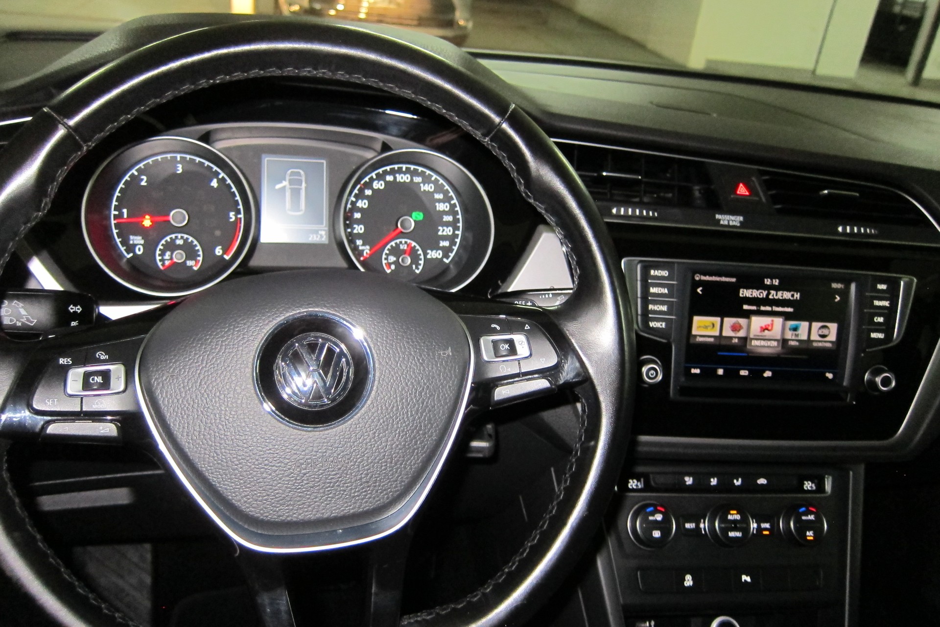 VW Touran 1.6 TDI BlueMotion Technology Trendline DSG-image-7