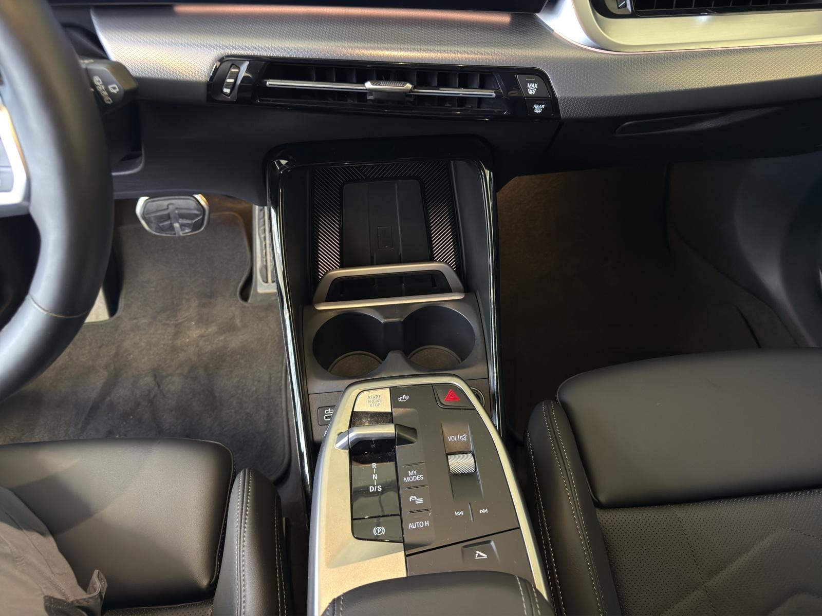 BMW 223d xDrive Active Tourer M-SportPaket-image-12