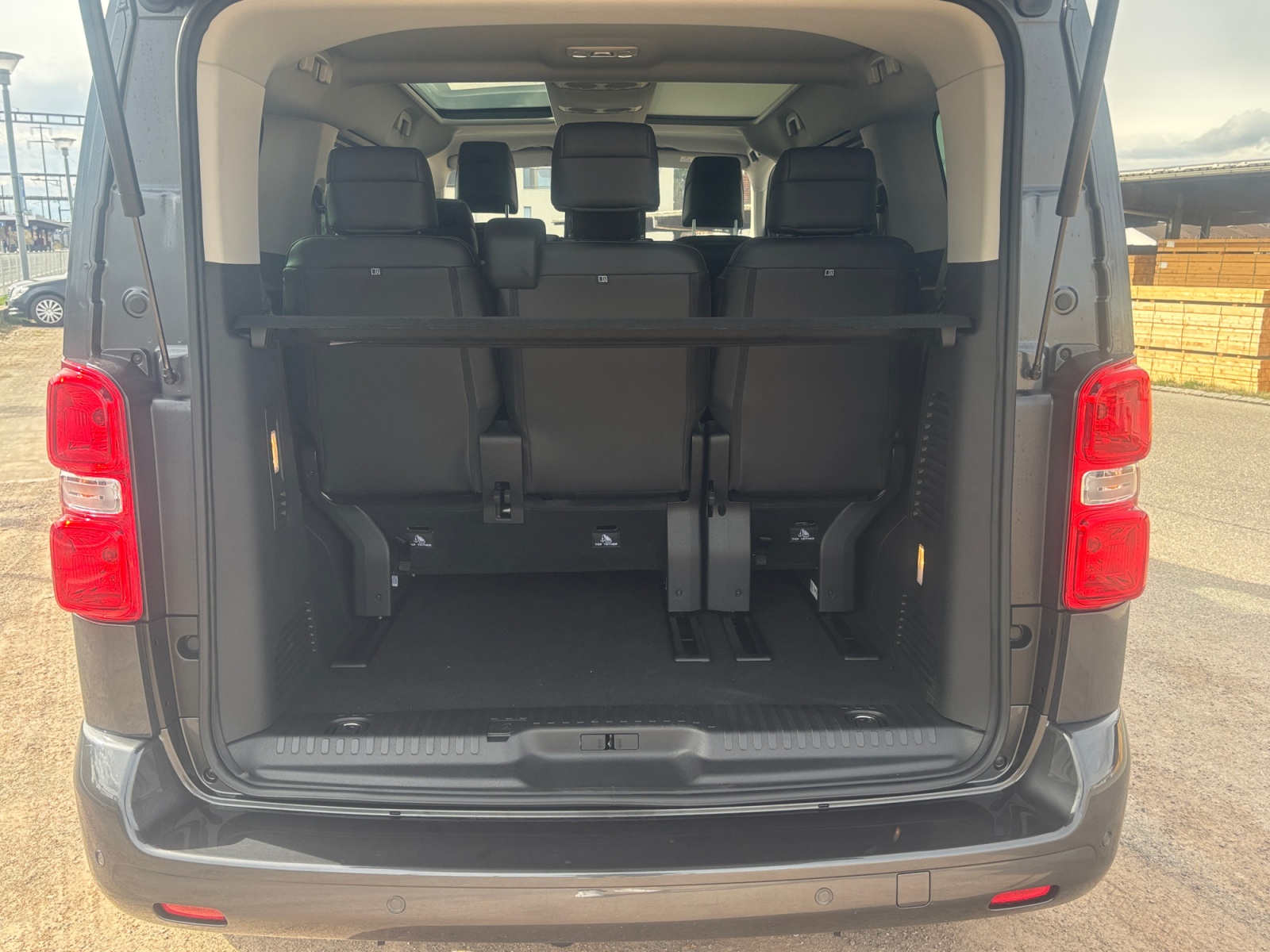 FIAT Ulysse 2.2 180 PS JTD Aut. VIP L2-image-10