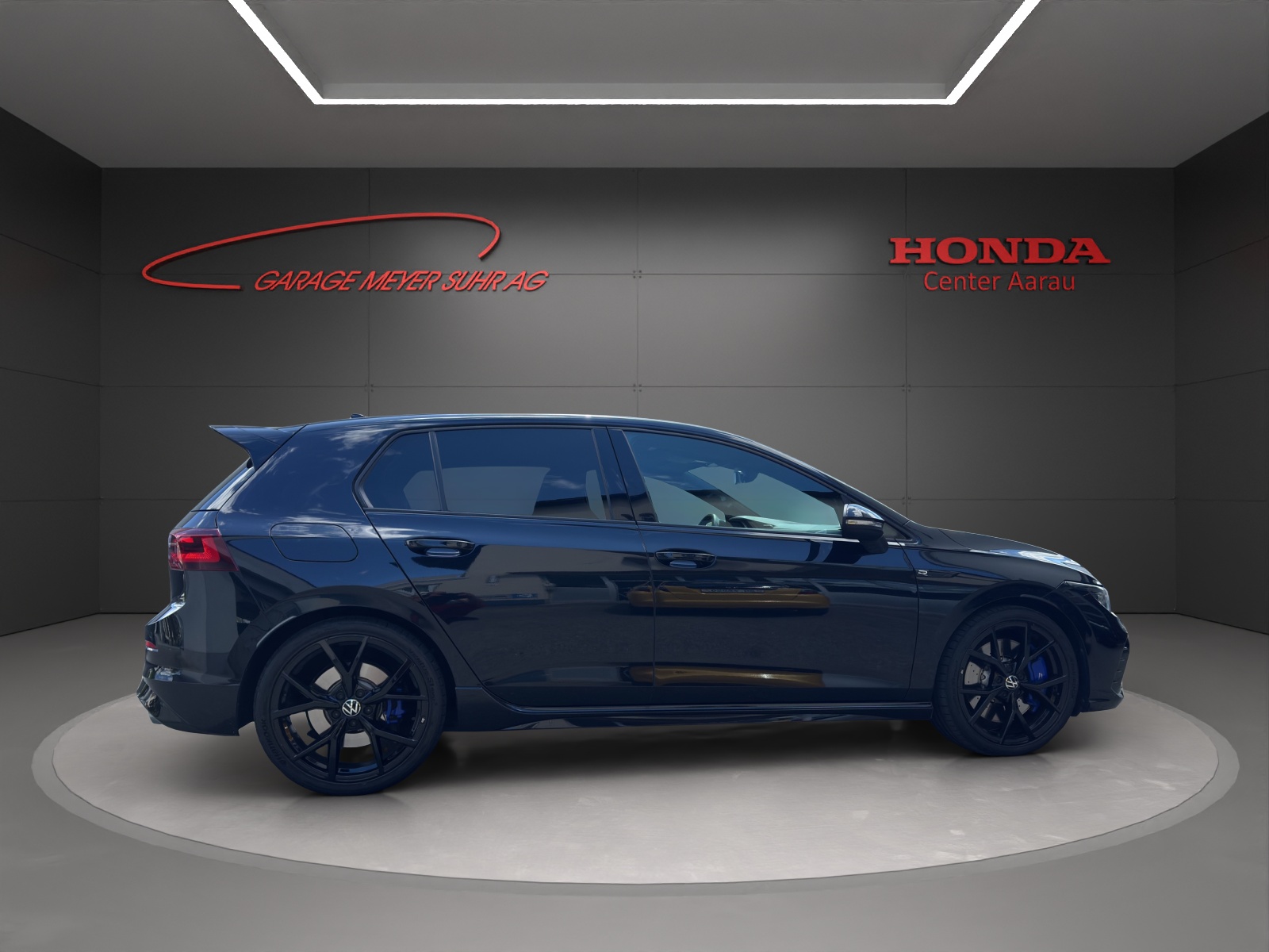VW Golf VIII 2.0 TSI R DSG 4motion-image-7