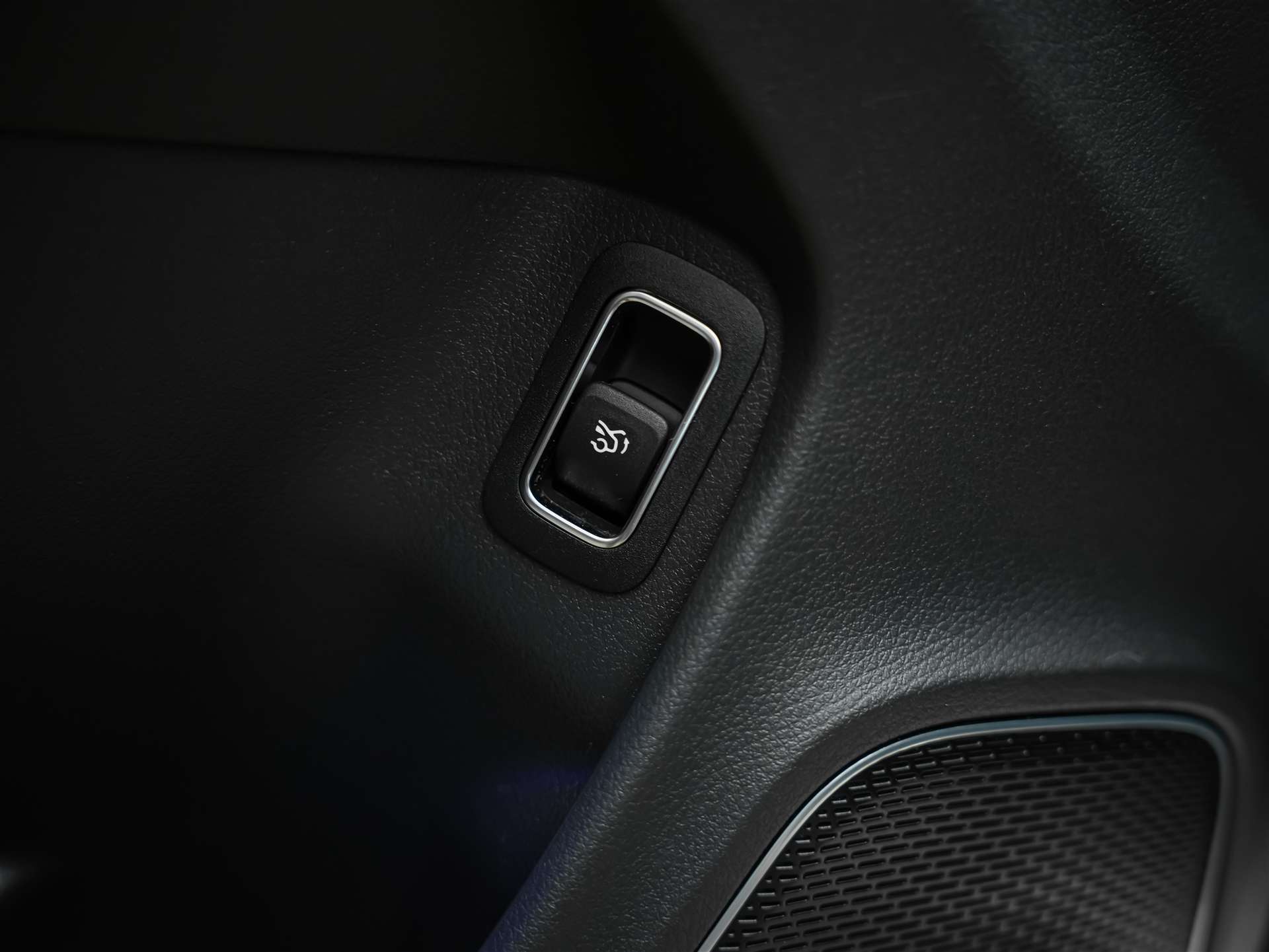 MERCEDES-BENZ CLA 45 S AMG 4Matic+ 8G-DCT *Panorama*Haed-Up*Burmester*-image-21