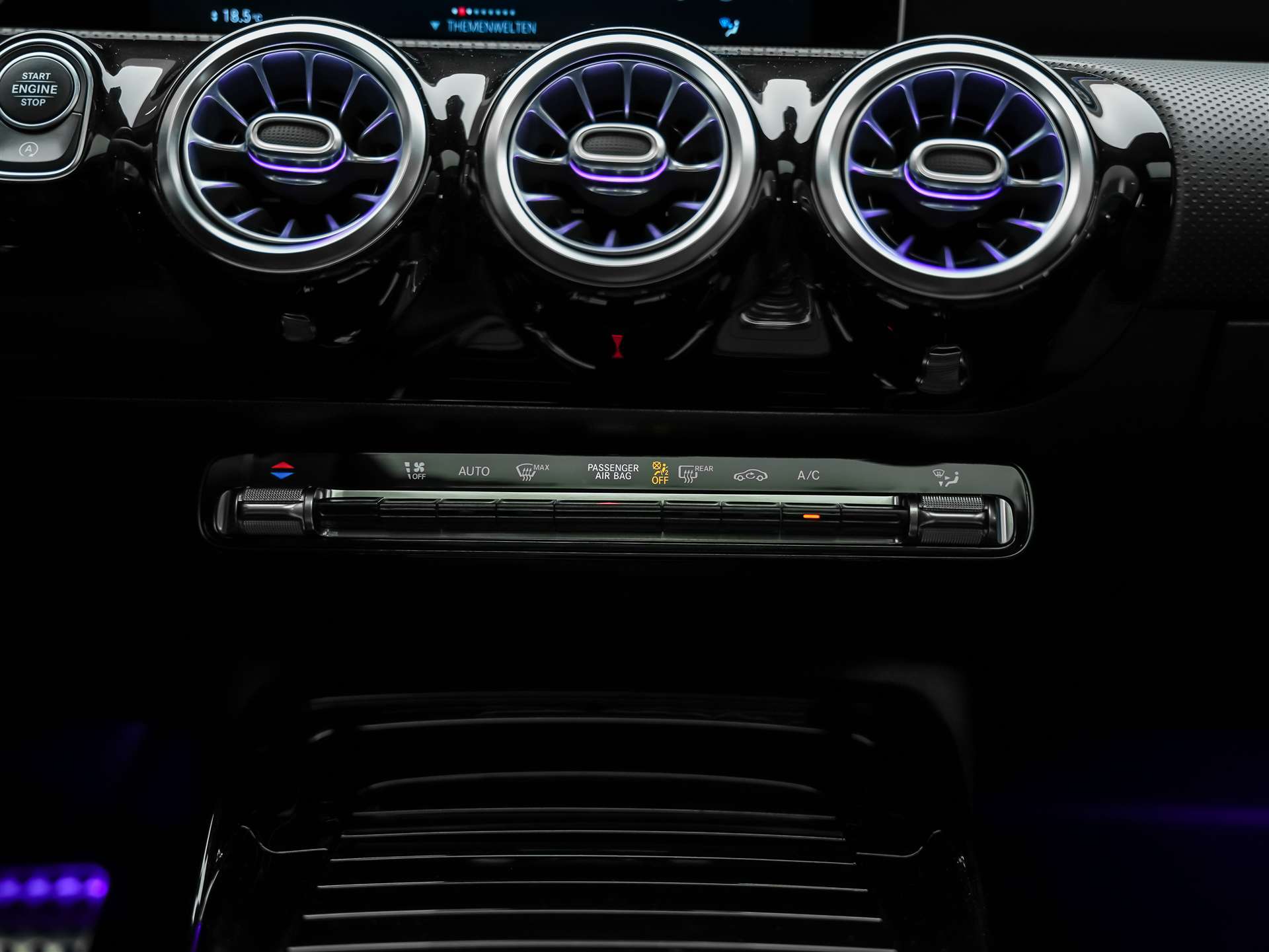 MERCEDES-BENZ CLA 45 S AMG 4Matic+ 8G-DCT *Panorama*Haed-Up*Burmester*-image-24