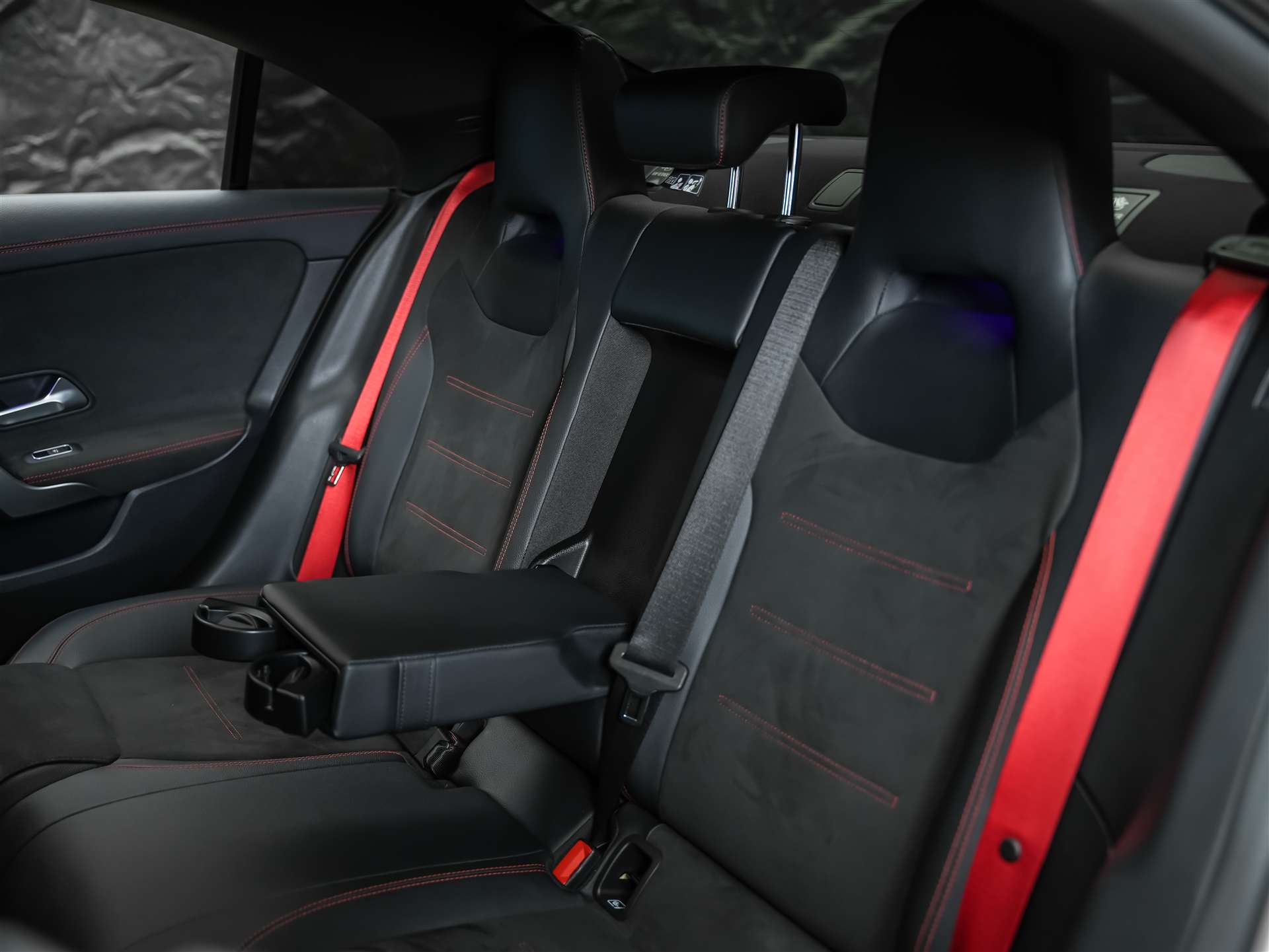 MERCEDES-BENZ CLA 45 S AMG 4Matic+ 8G-DCT *Panorama*Haed-Up*Burmester*-image-13