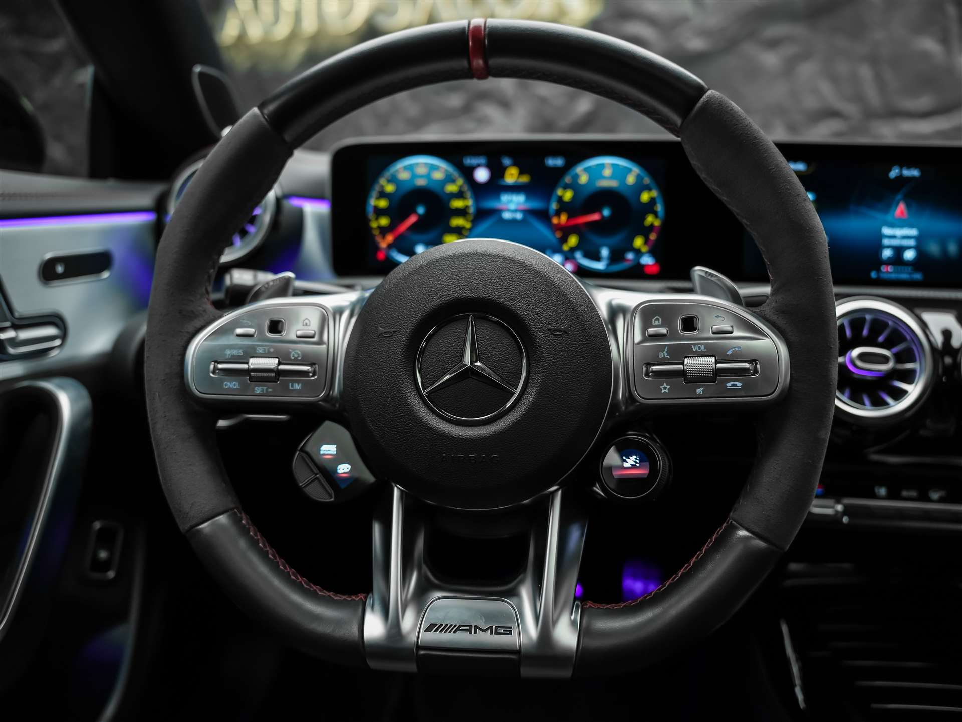 MERCEDES-BENZ CLA 45 S AMG 4Matic+ 8G-DCT *Panorama*Haed-Up*Burmester*-image-23