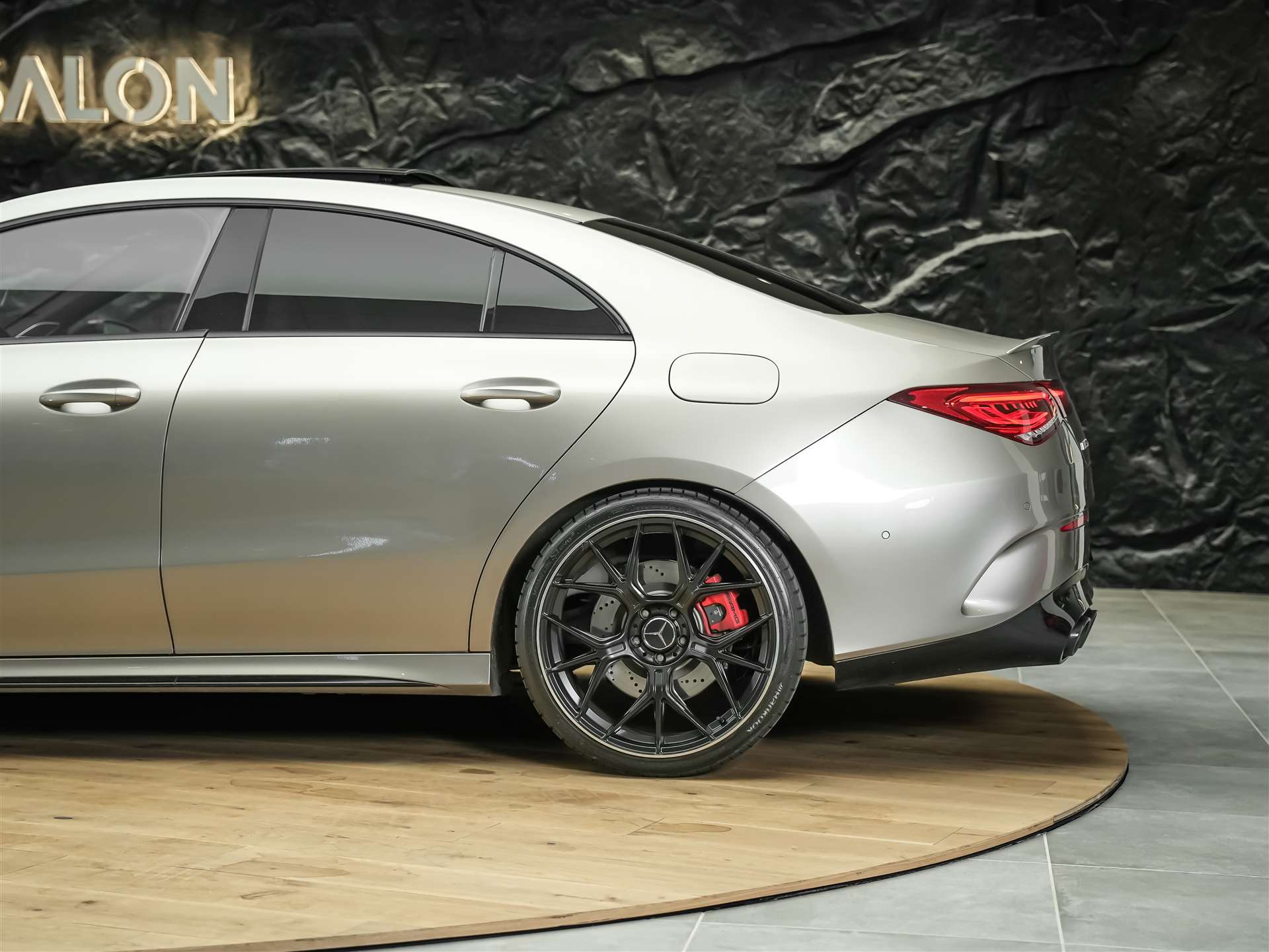 MERCEDES-BENZ CLA 45 S AMG 4Matic+ 8G-DCT *Panorama*Haed-Up*Burmester*-image-17