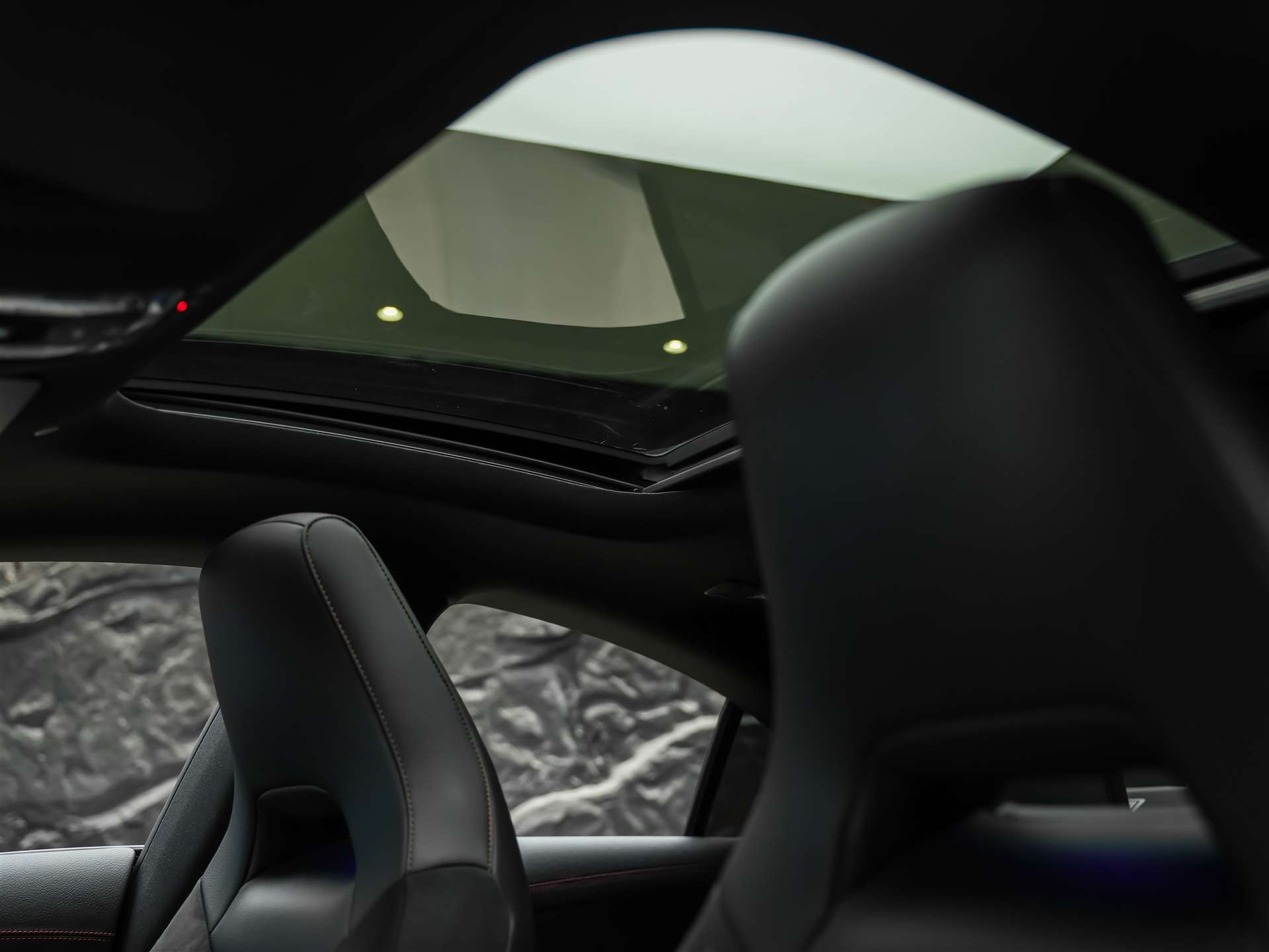 MERCEDES-BENZ CLA 45 S AMG 4Matic+ 8G-DCT *Panorama*Haed-Up*Burmester*-image-11