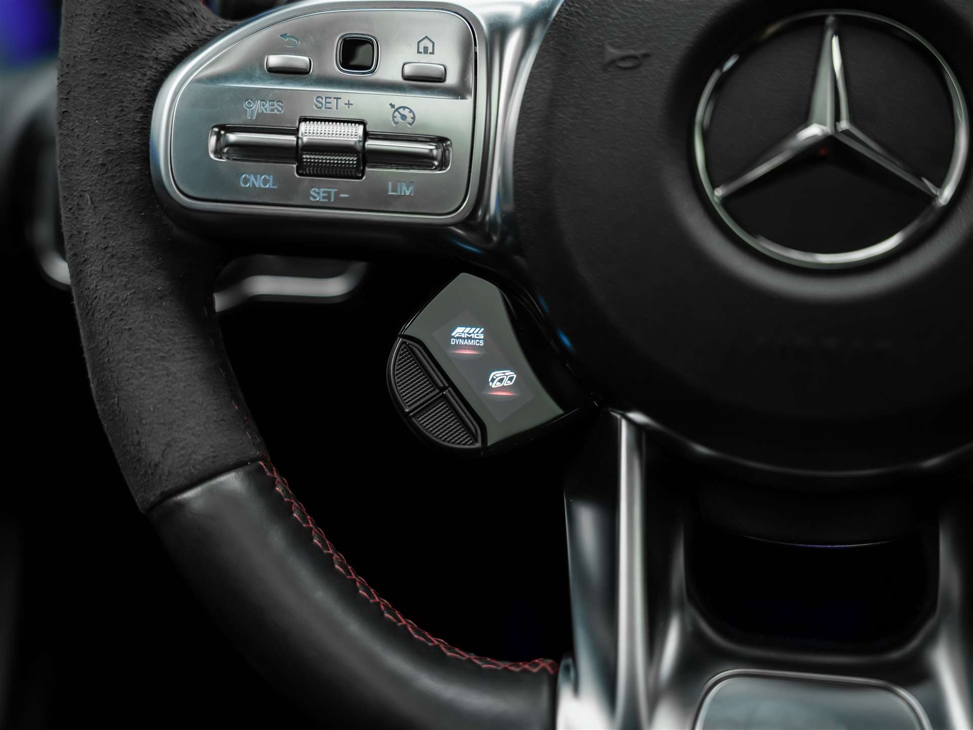 MERCEDES-BENZ CLA 45 S AMG 4Matic+ 8G-DCT *Panorama*Haed-Up*Burmester*-image-29