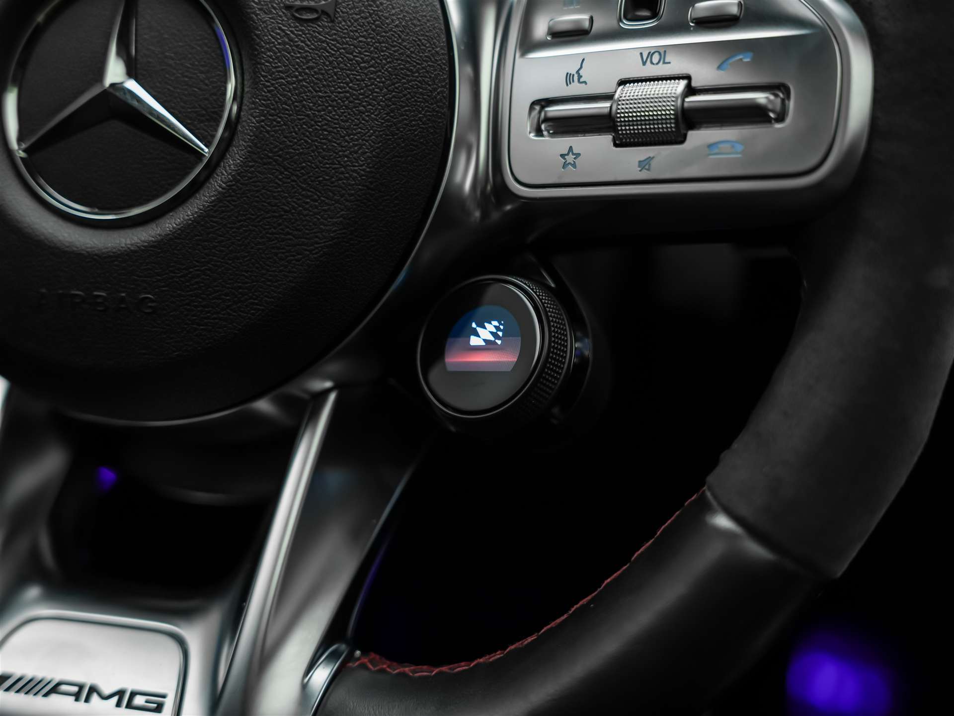 MERCEDES-BENZ CLA 45 S AMG 4Matic+ 8G-DCT *Panorama*Haed-Up*Burmester*-image-31