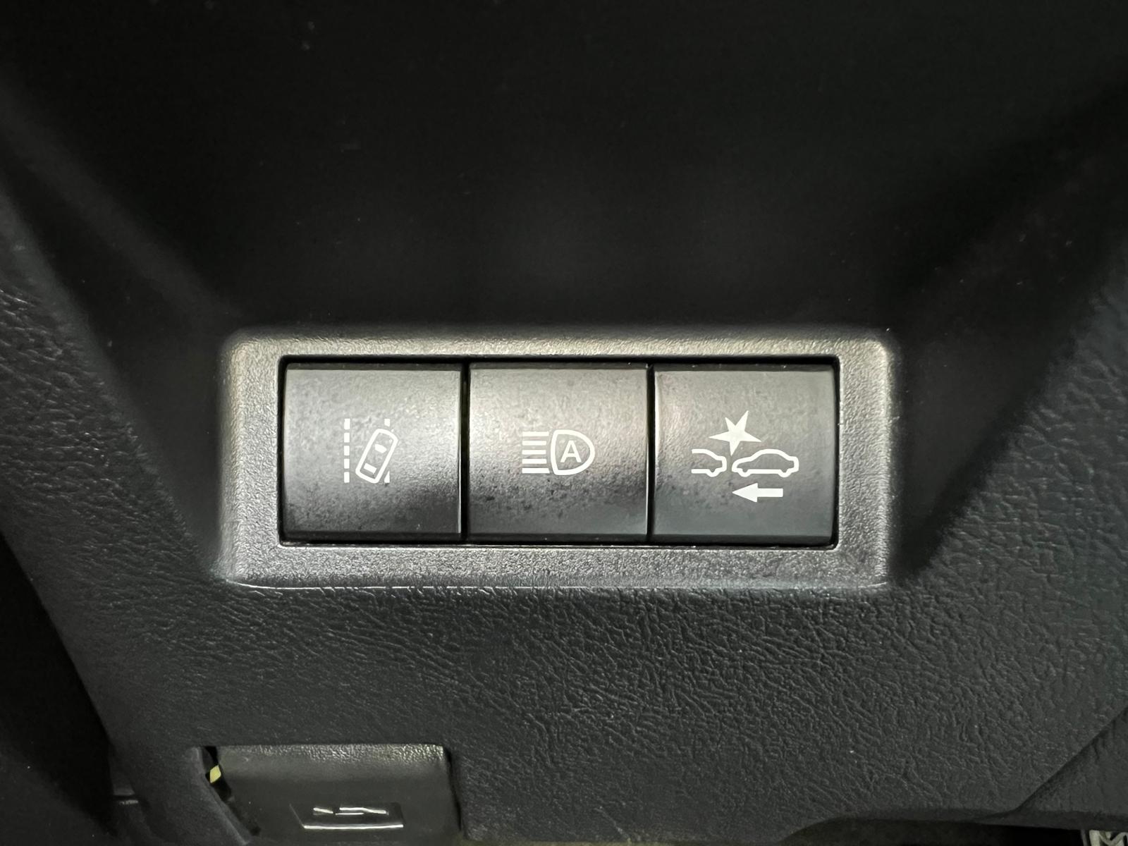 TOYOTA Yaris 1.5 VVT-i HSD Premium-image-14
