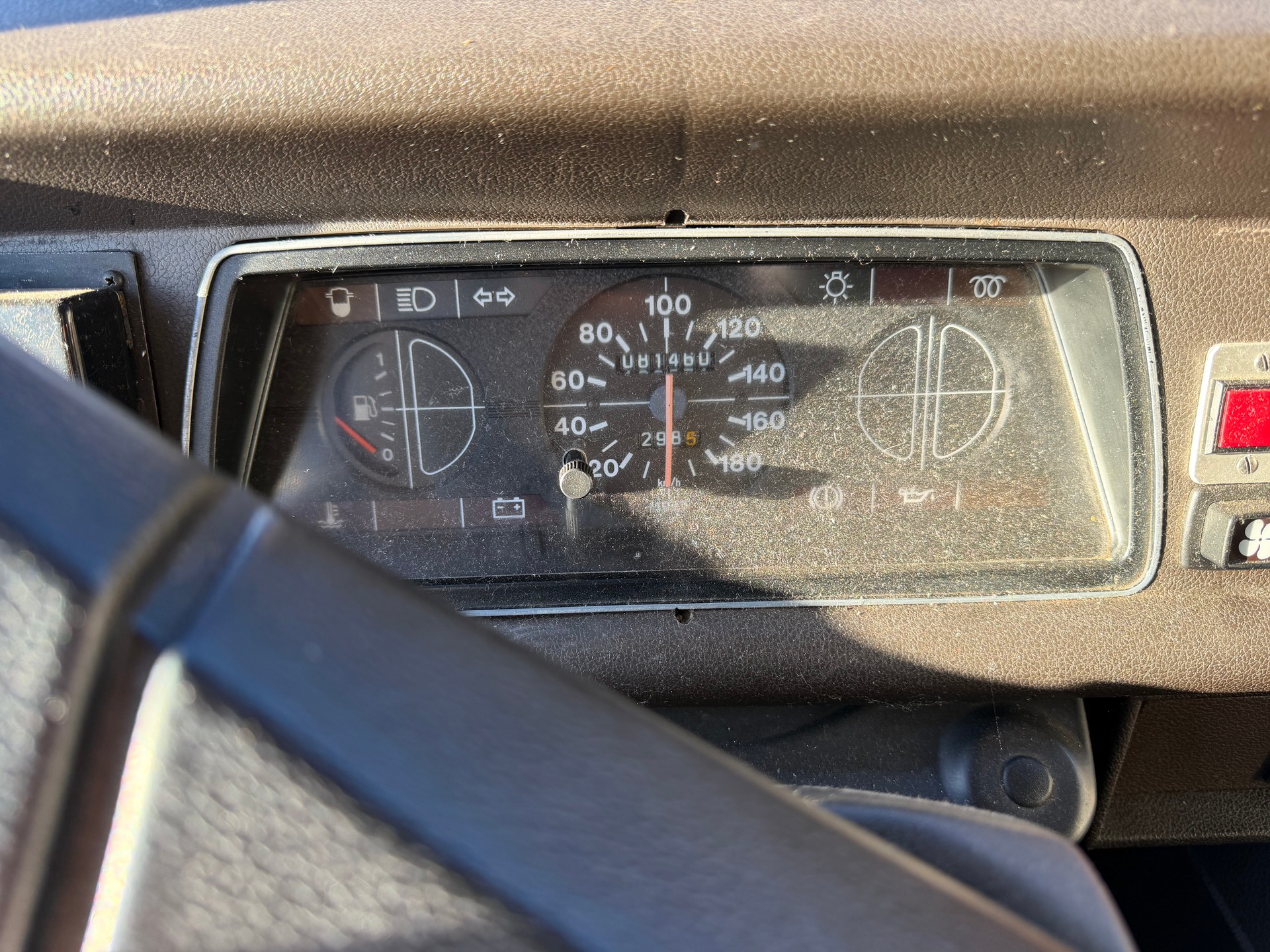 PEUGEOT J9-image-5