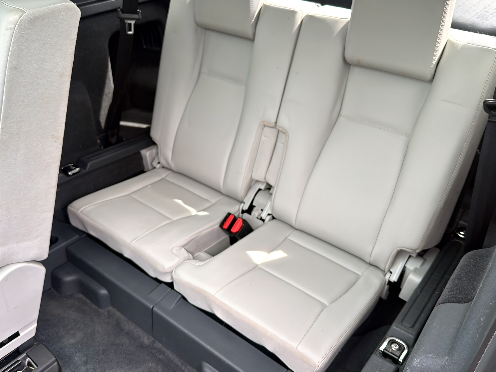 LAND ROVER Discovery Sport 2.0 TD4 HSE AT9-image-11