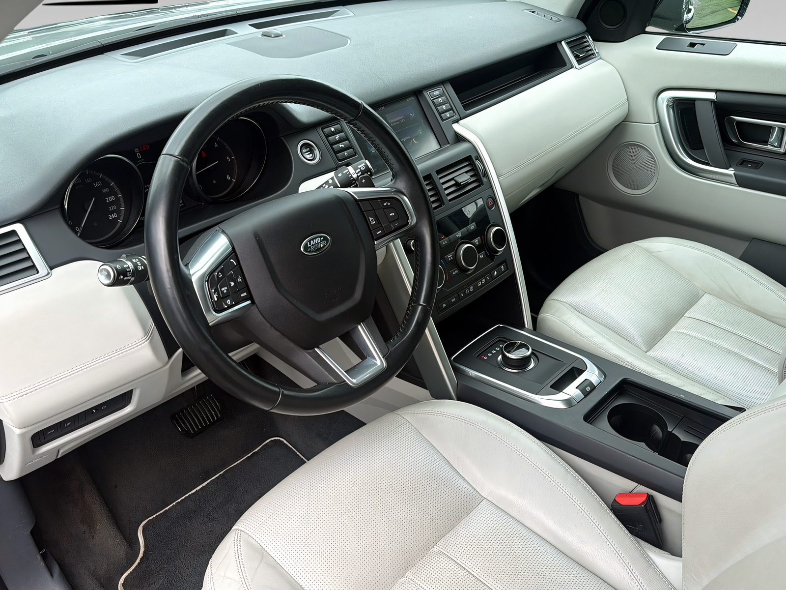 LAND ROVER Discovery Sport 2.0 TD4 HSE AT9-image-10