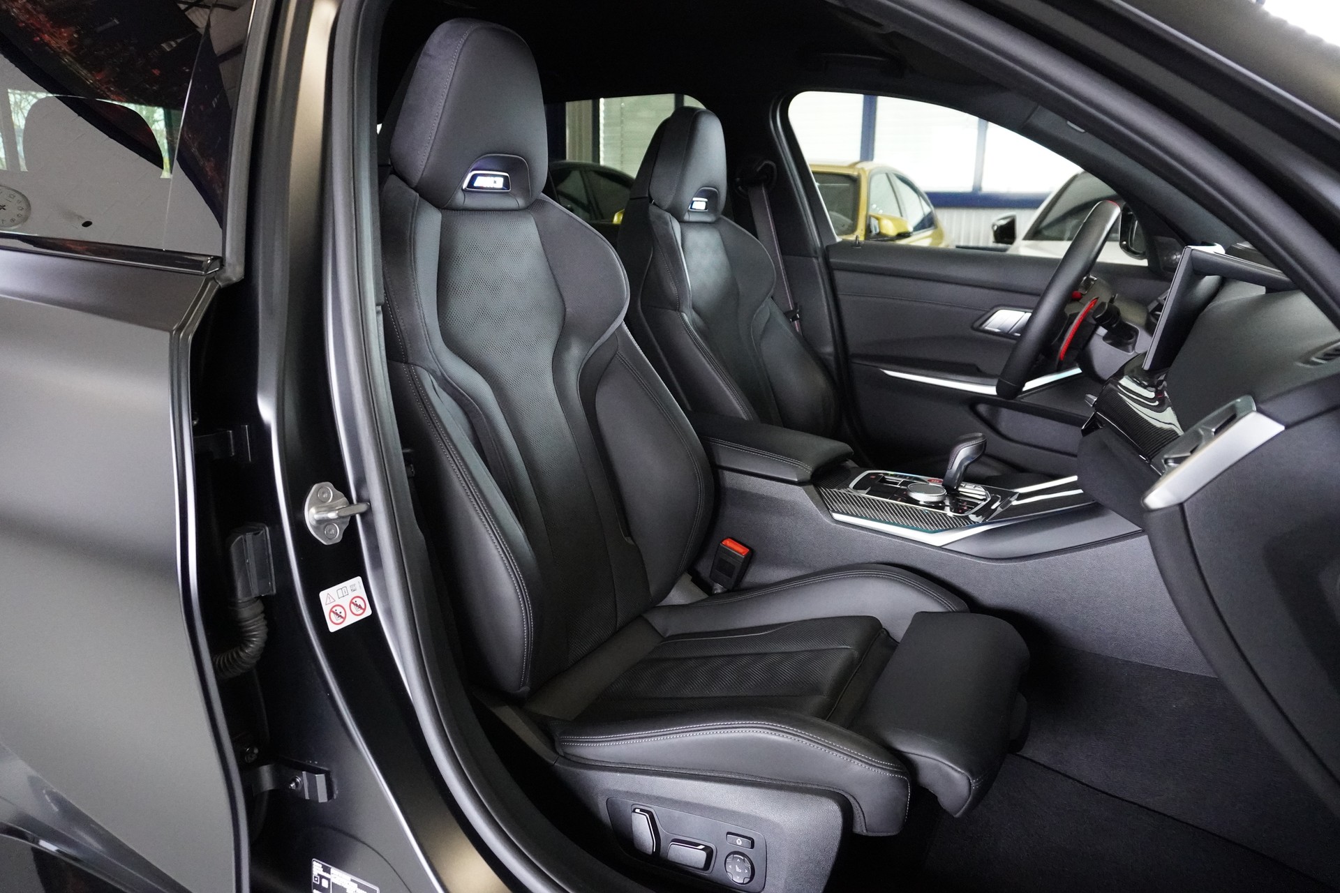 BMW M3 Touring xDrive Competition M // SONDERLACKIERUNG FROZEN BLACK // CARBON PAKET //-image-10