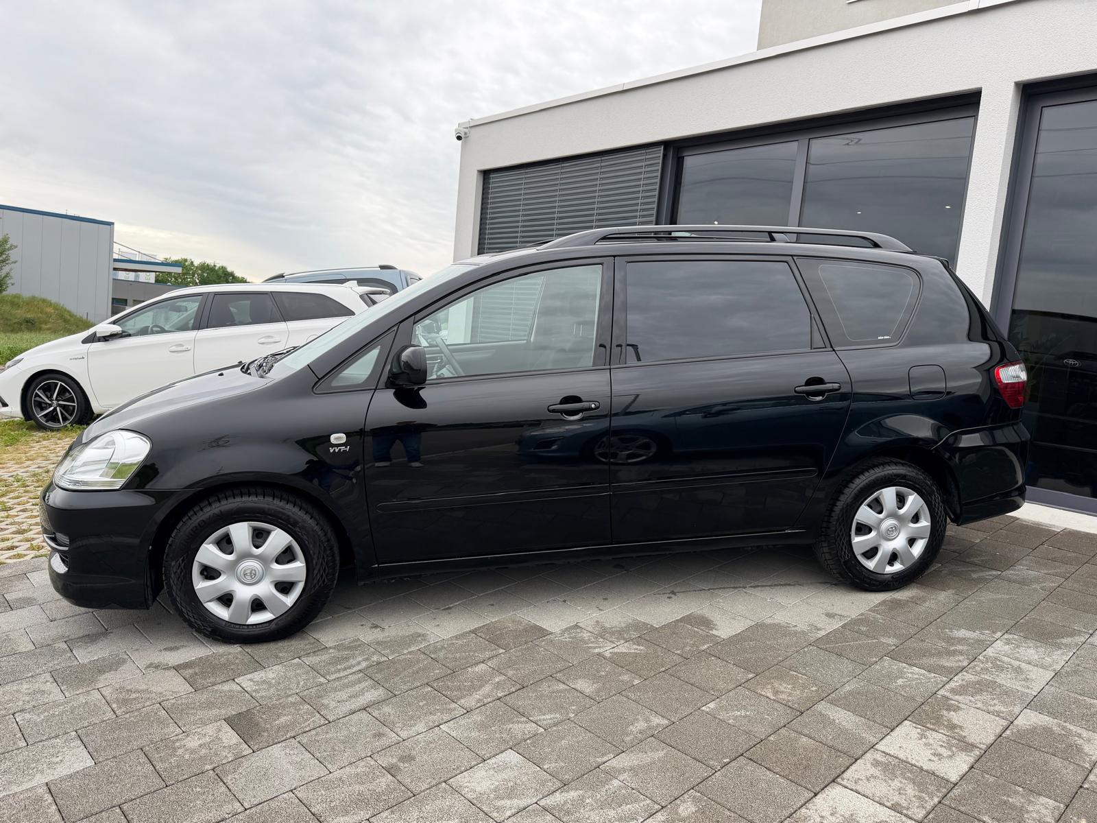 TOYOTA Avensis Verso 2.0 VVT-i Linea Terra-image-20