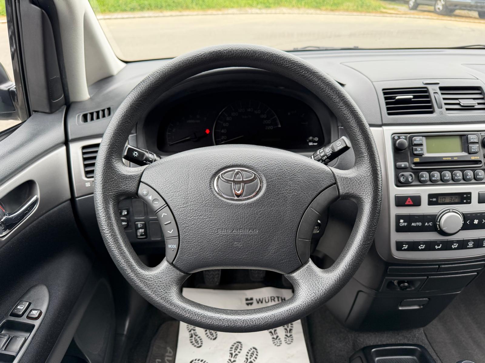 TOYOTA Avensis Verso 2.0 VVT-i Linea Terra-image-10