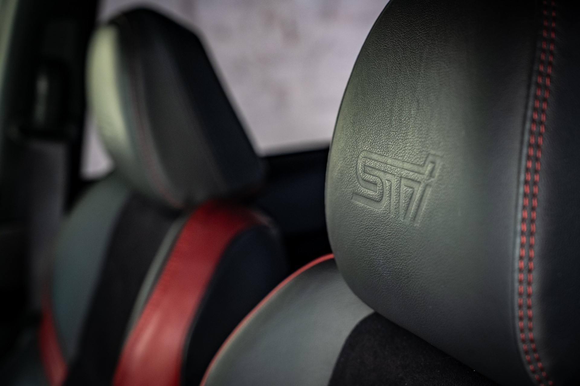 SUBARU 2.5 Turbo 4WD STI Sport S-image-9