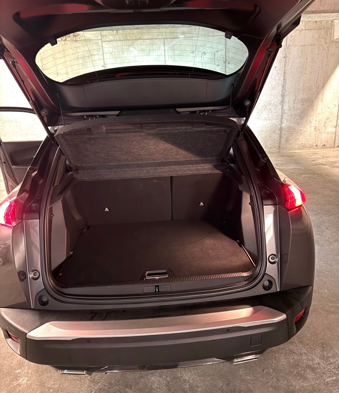 PEUGEOT 2008 1.2 PureTech Active Pack EAT8-image-13