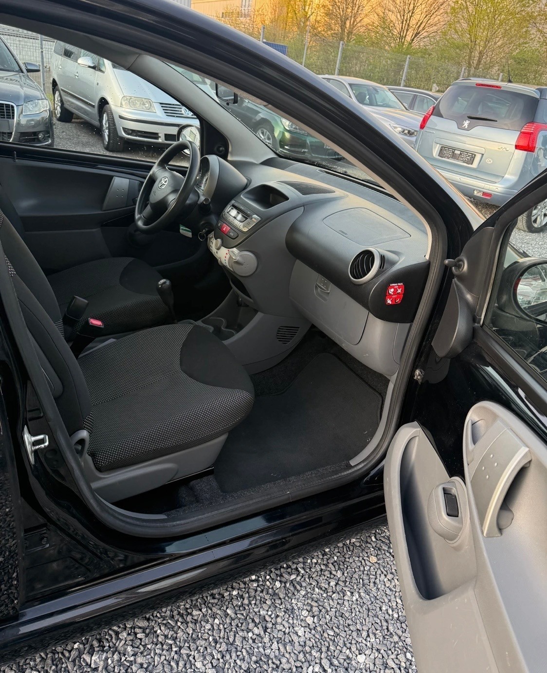 PEUGEOT 2008 1.2 PureTech Active Pack EAT8-image-7