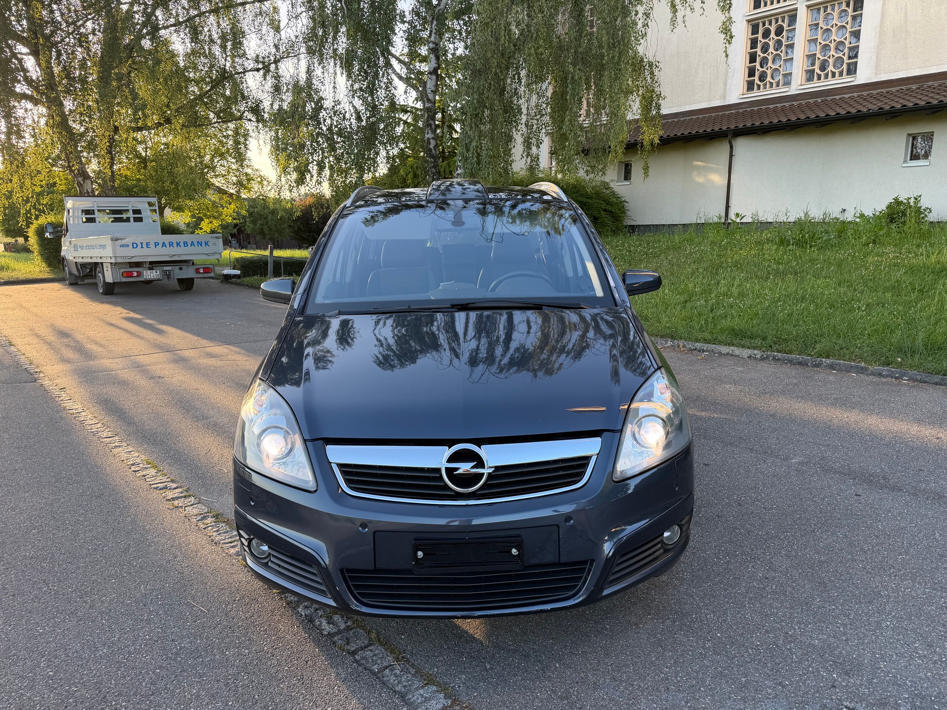 OPEL Zafira 1.9 CDTI Cosmo ***FRISCH AB MFK***-showroom-element-2