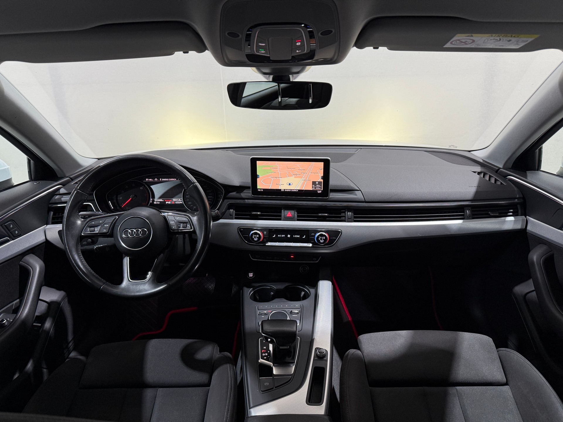 AUDI A4 Avant 1.4 TFSI Sport S-tronic-image-11