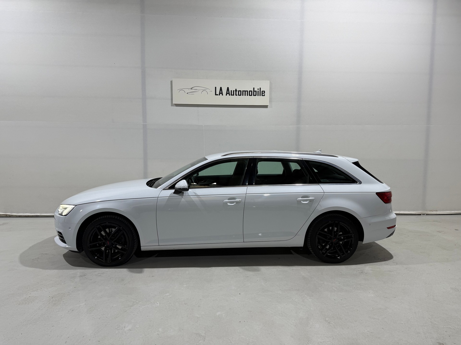 AUDI A4 Avant 1.4 TFSI Sport S-tronic-image-2