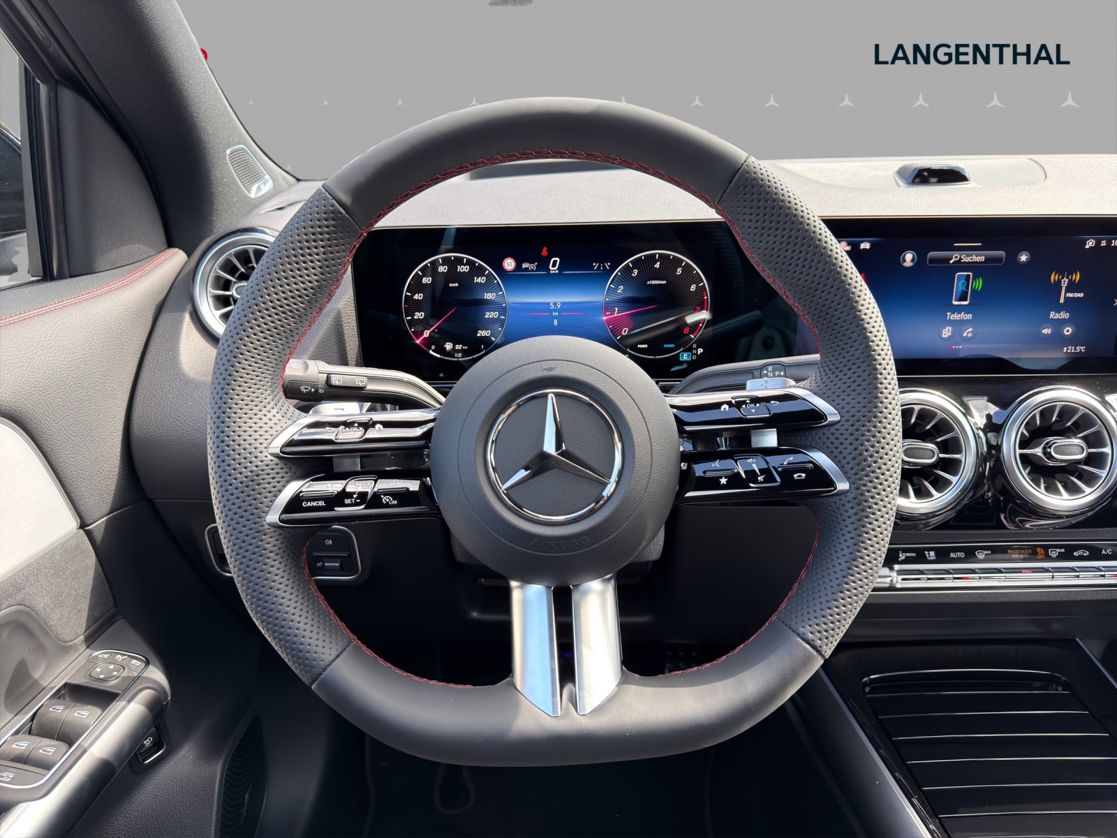 MERCEDES-BENZ GLA 250 4Matic 8G-DCT Swiss Star-image-9