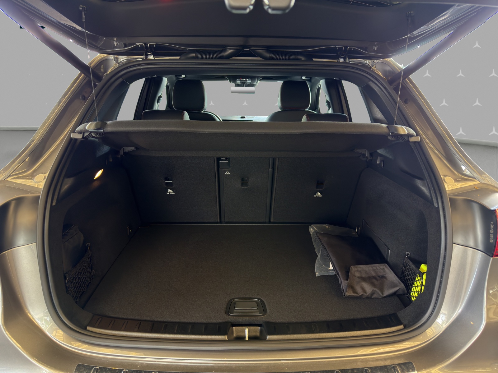 MERCEDES-BENZ GLA 250 4Matic 8G-DCT Swiss Star-image-14