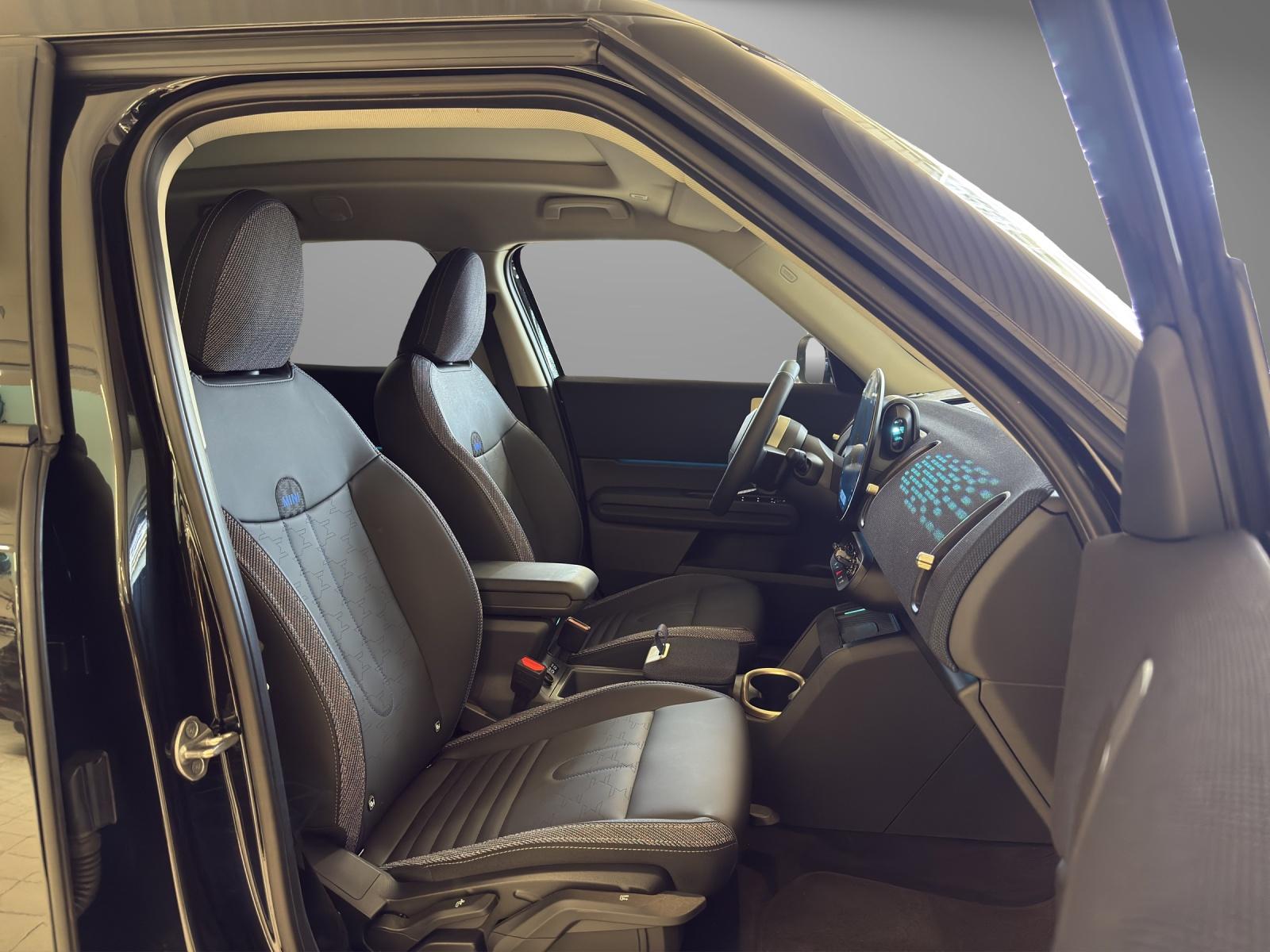 MINI Countryman E-image-18