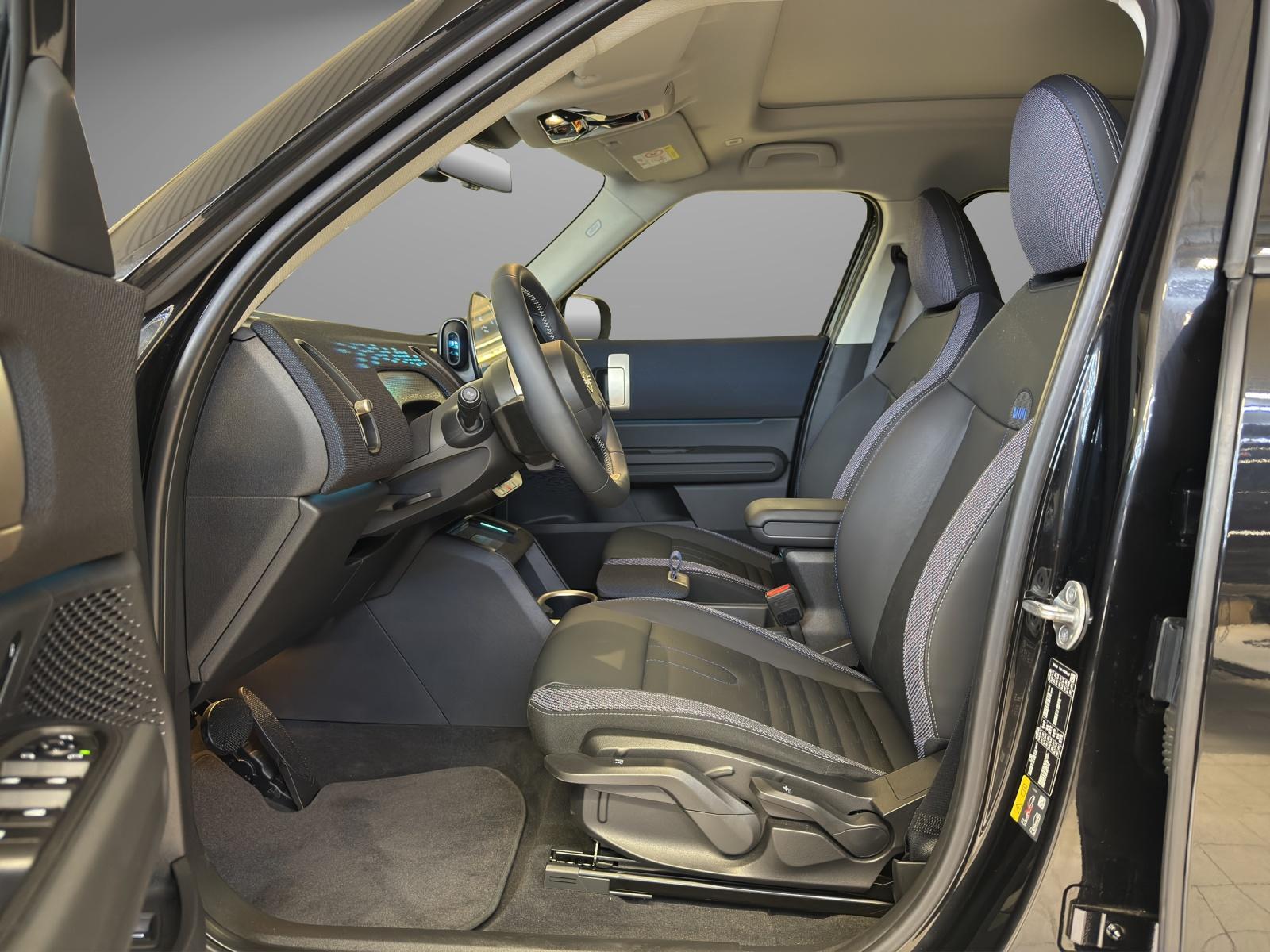 MINI Countryman E-image-11