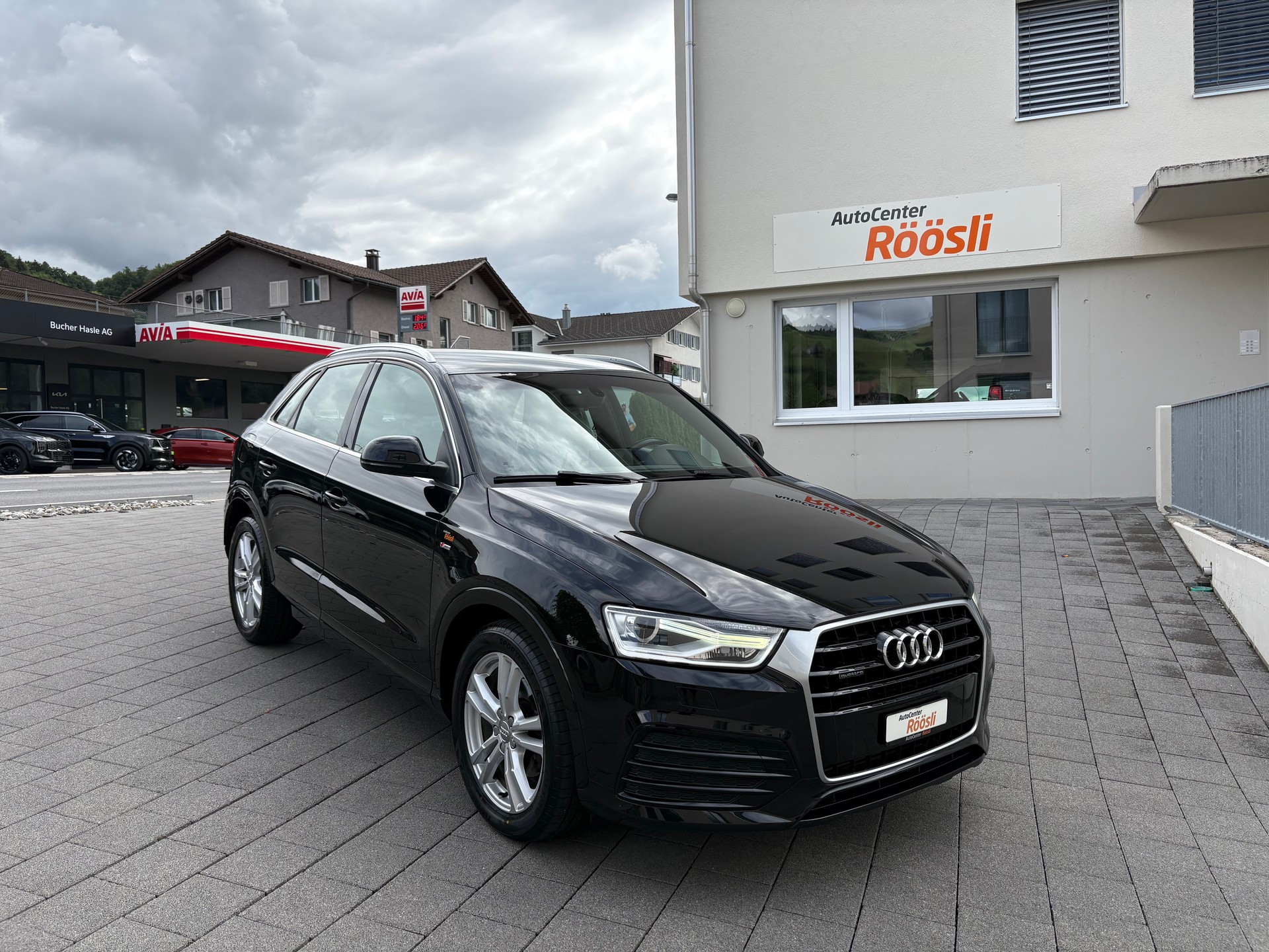 AUDI Q3 2.0 TFSI sport quattro S-tronic-image-1