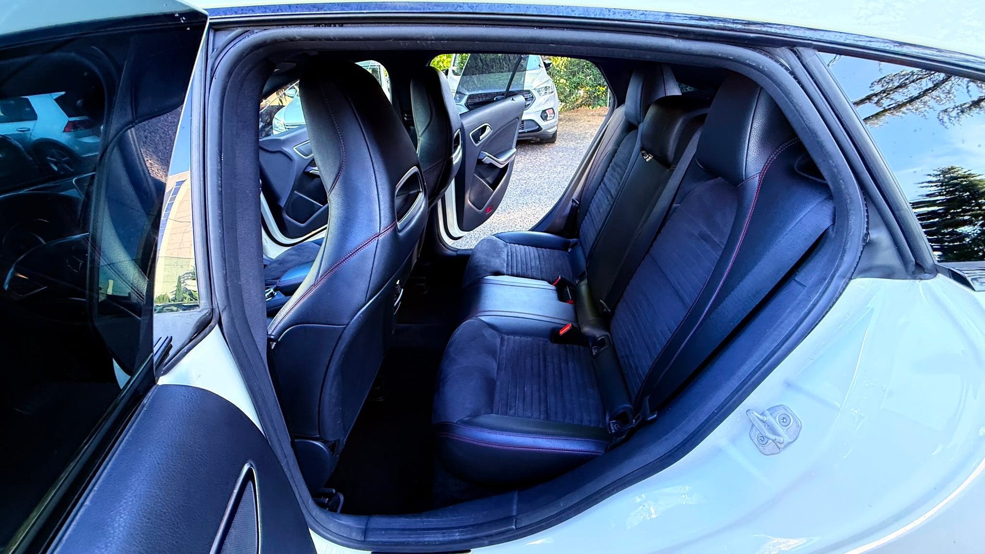 MERCEDES-BENZ CLA Shooting Brake 250 7G-DCT 4Matic-image-7
