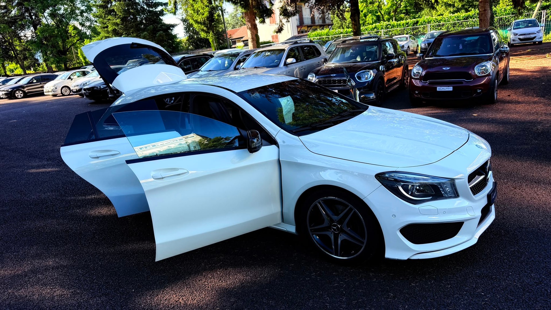 MERCEDES-BENZ CLA Shooting Brake 250 7G-DCT 4Matic-image-10