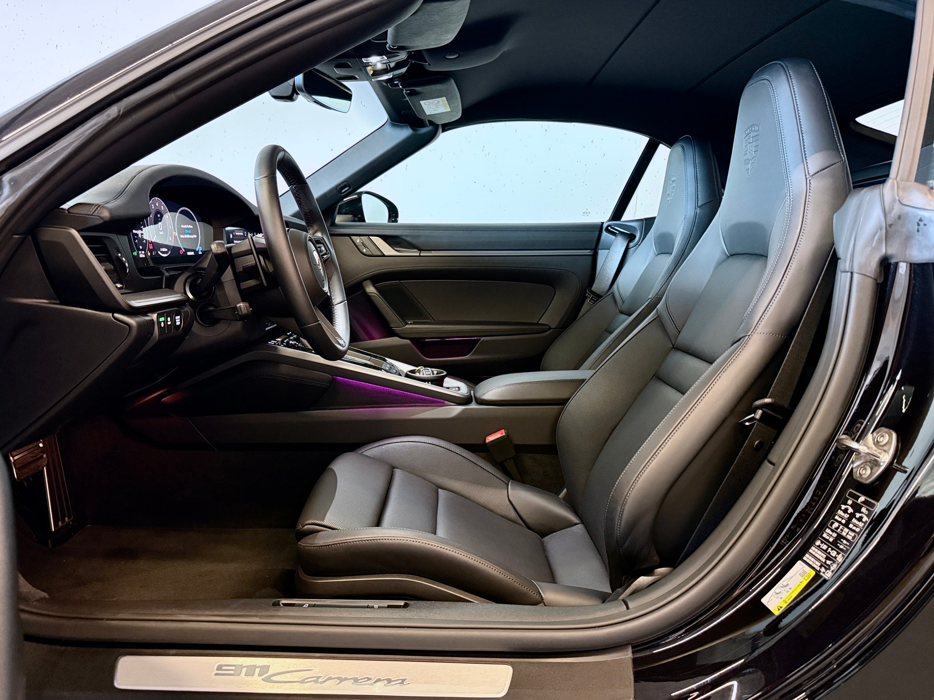 PORSCHE 911 Carrera Cabriolet PDK | CH-FZG | PORSCHE GARANTIE | SPORTAUSPUFF | SPORT CHRONO | SITZBELÜFTUNG | 360° KAMERA-image-7