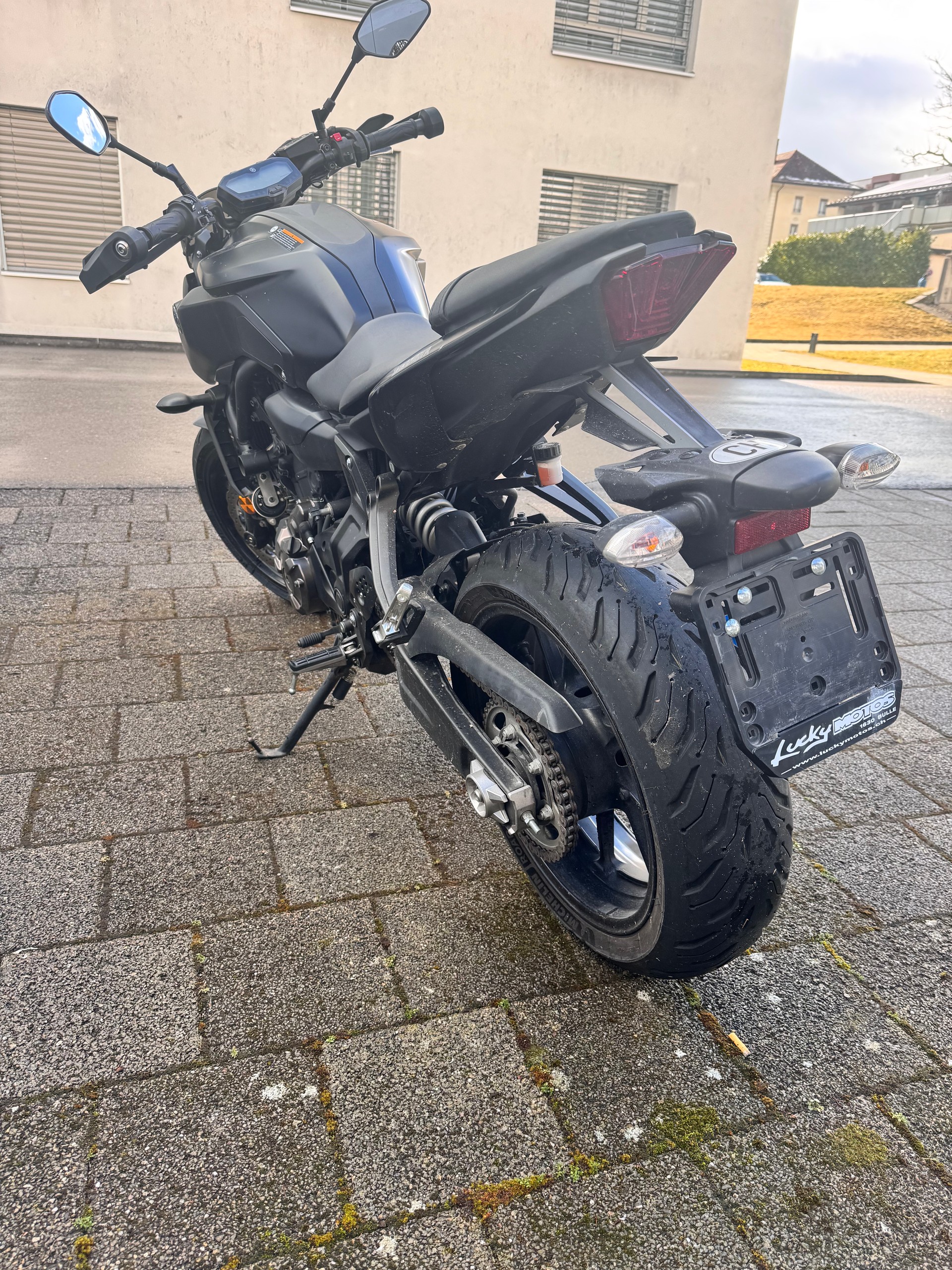 YAMAHA MT-07-image-1