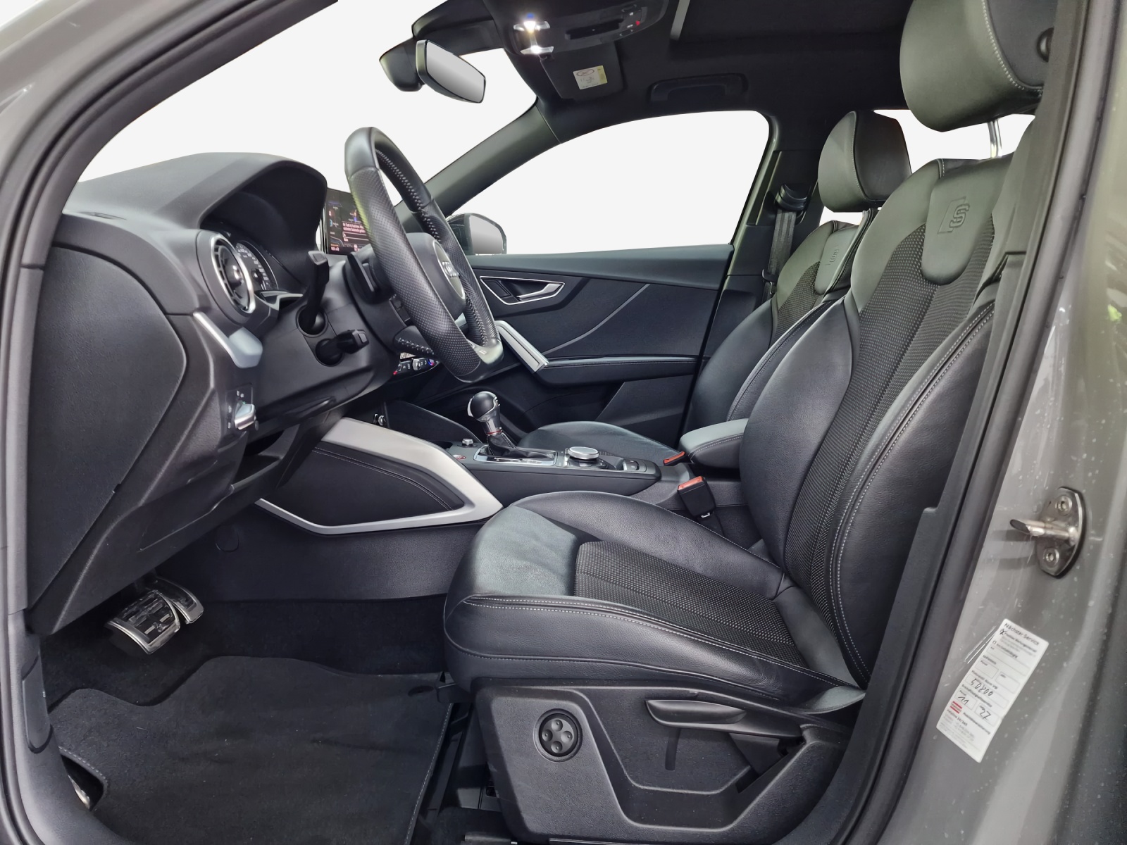 AUDI SQ2 TFSI quattro S-tronic-image-7