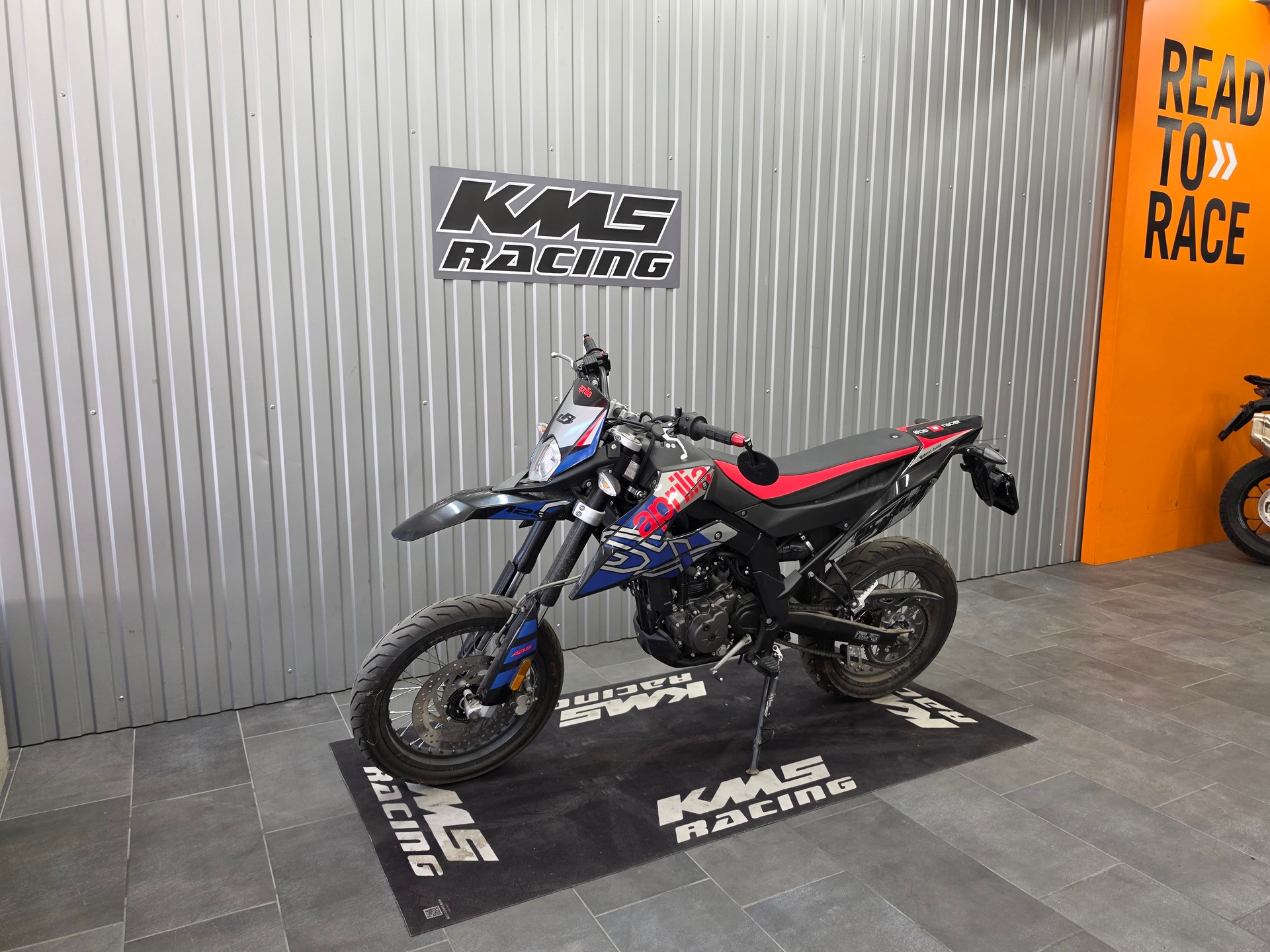 APRILIA SX 125-showroom-element-2