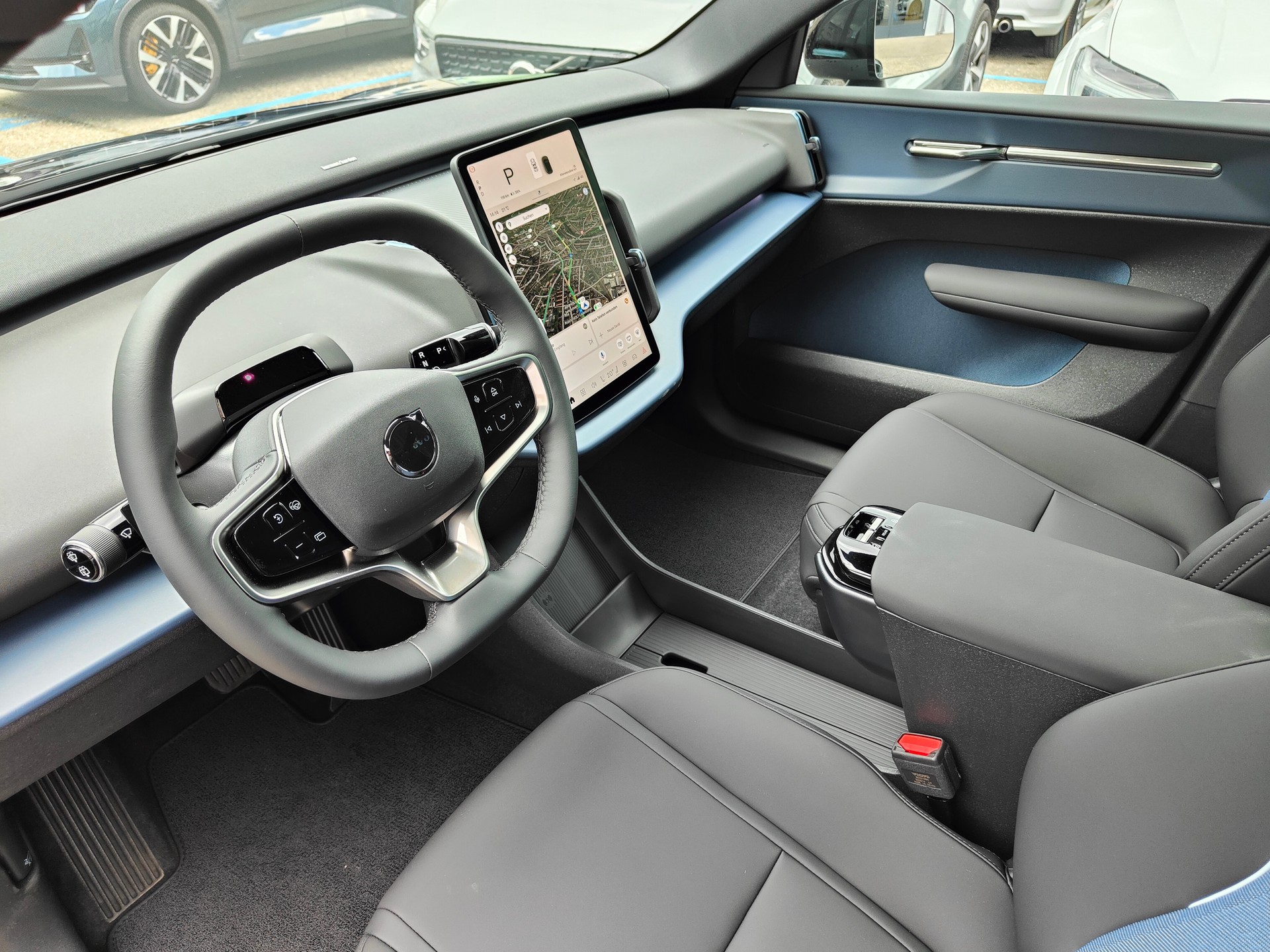 VOLVO EX30 CC E60 Twin Performance AWD-image-9