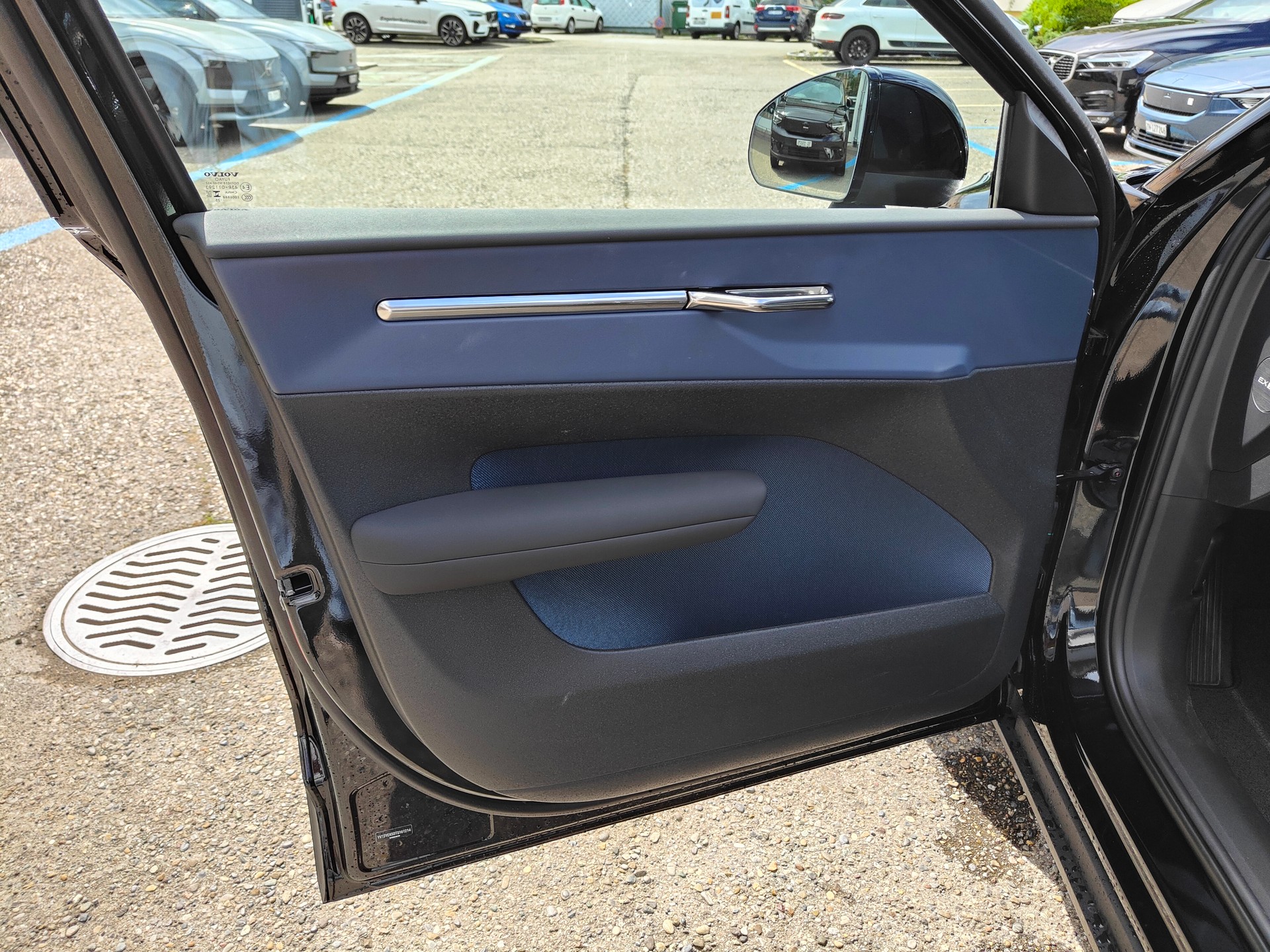 VOLVO EX30 CC E60 Twin Performance AWD-image-6