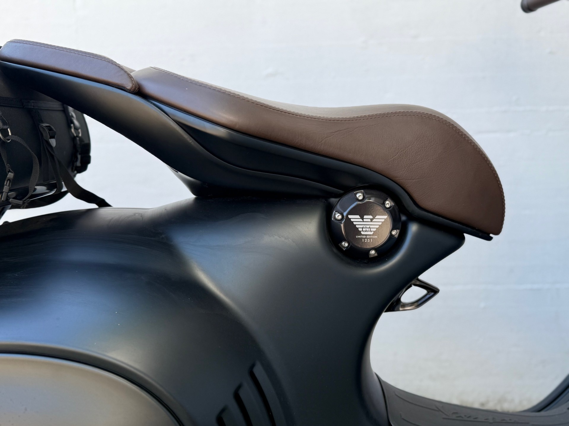PIAGGIO Vespa 946 125 i.e. Emporio Armani ABS-image-7