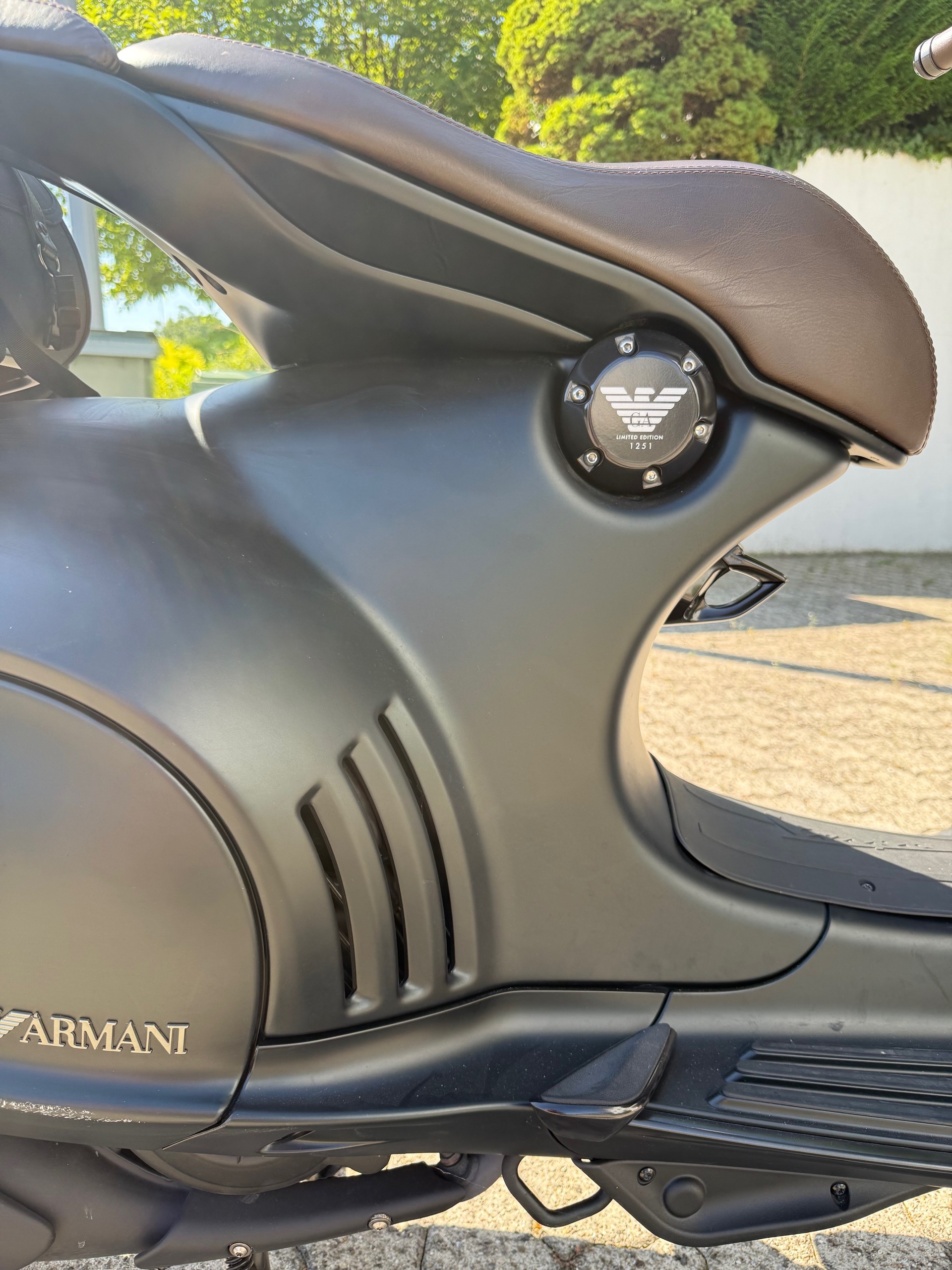 PIAGGIO Vespa 946 125 i.e. Emporio Armani ABS-image-2
