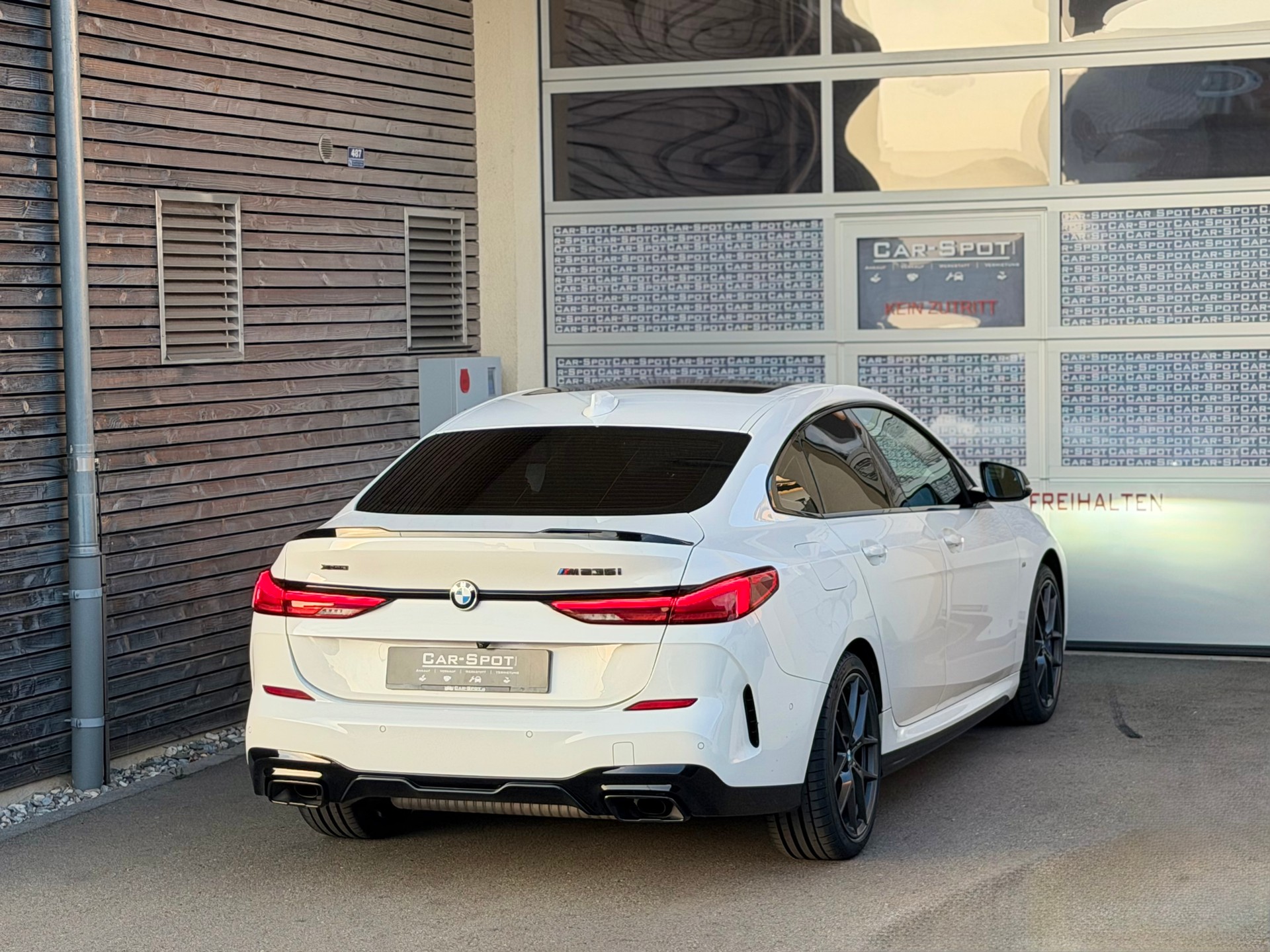 BMW M235i Gran Coupé xDrive Steptronic-showroom-element-3
