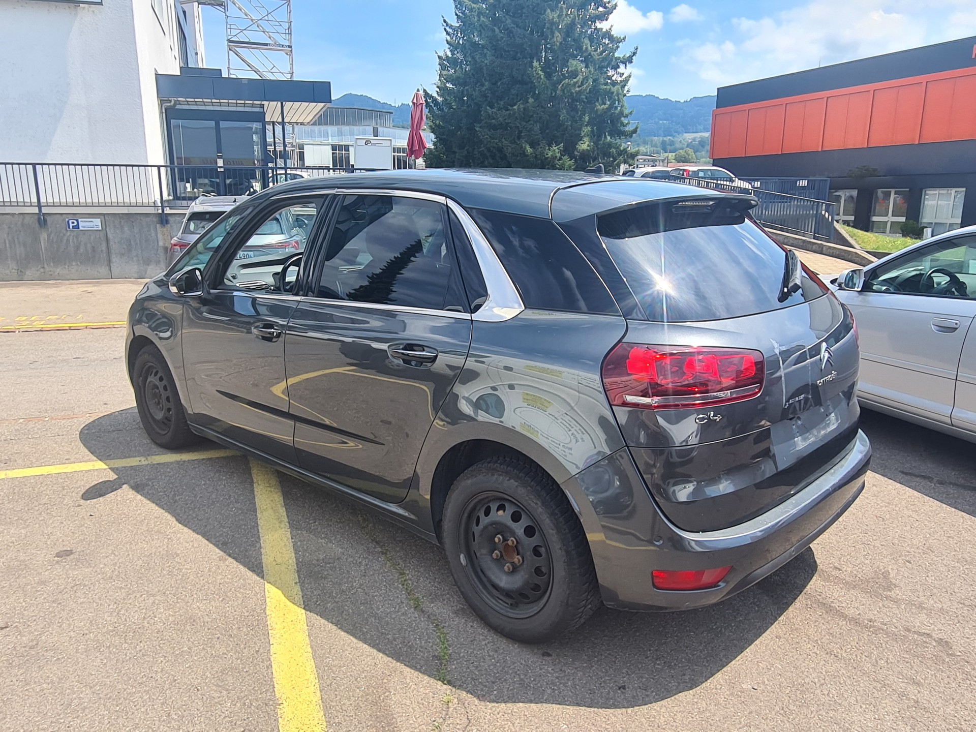 CITROEN Grand C4 Picasso 1.2 Pure Tech Attraction-showroom-element-2