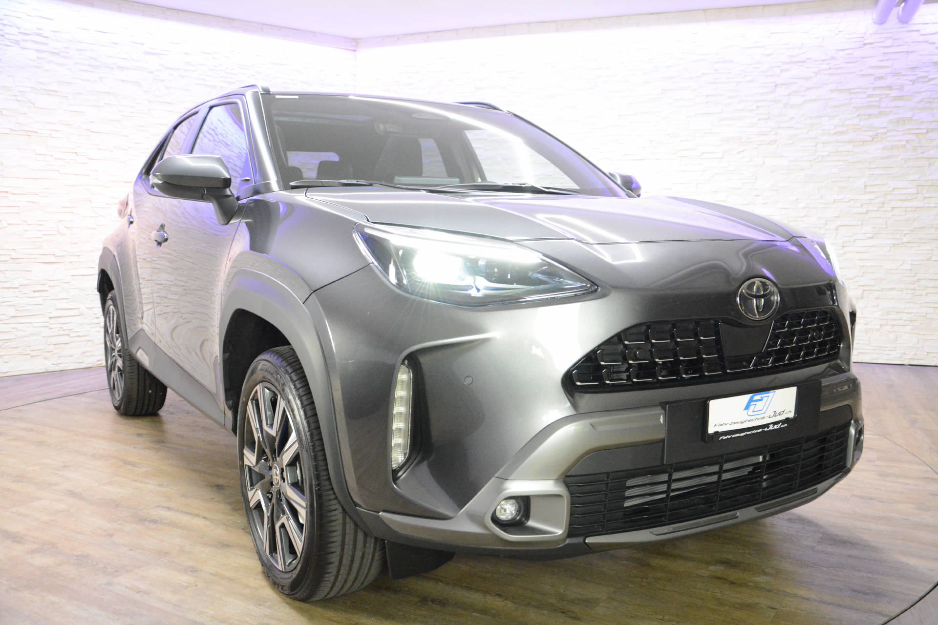 TOYOTA TOYOTA Yaris Cross 1.5 VVT-i HSD Premium AWD-i-image-23