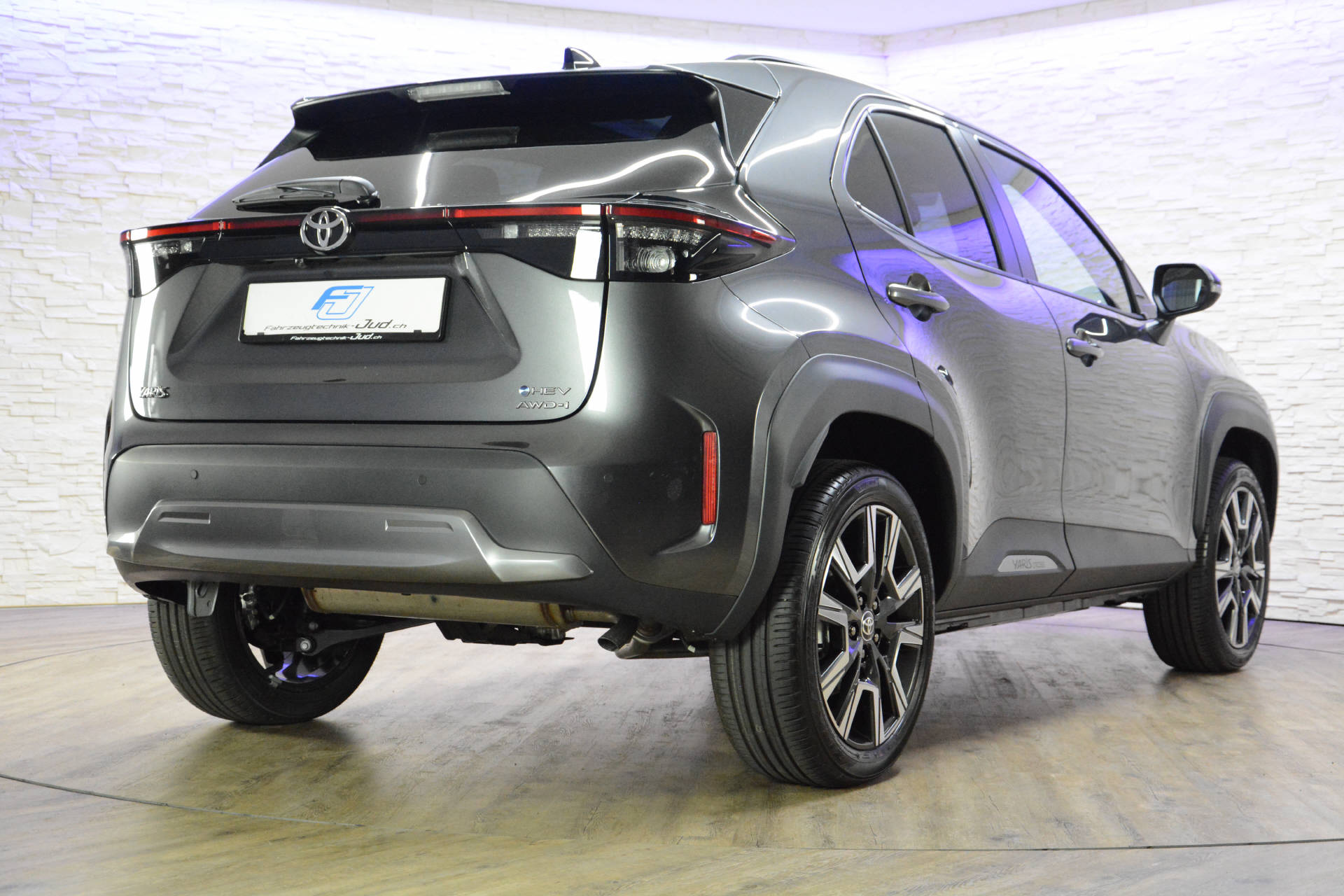 TOYOTA TOYOTA Yaris Cross 1.5 VVT-i HSD Premium AWD-i-image-4