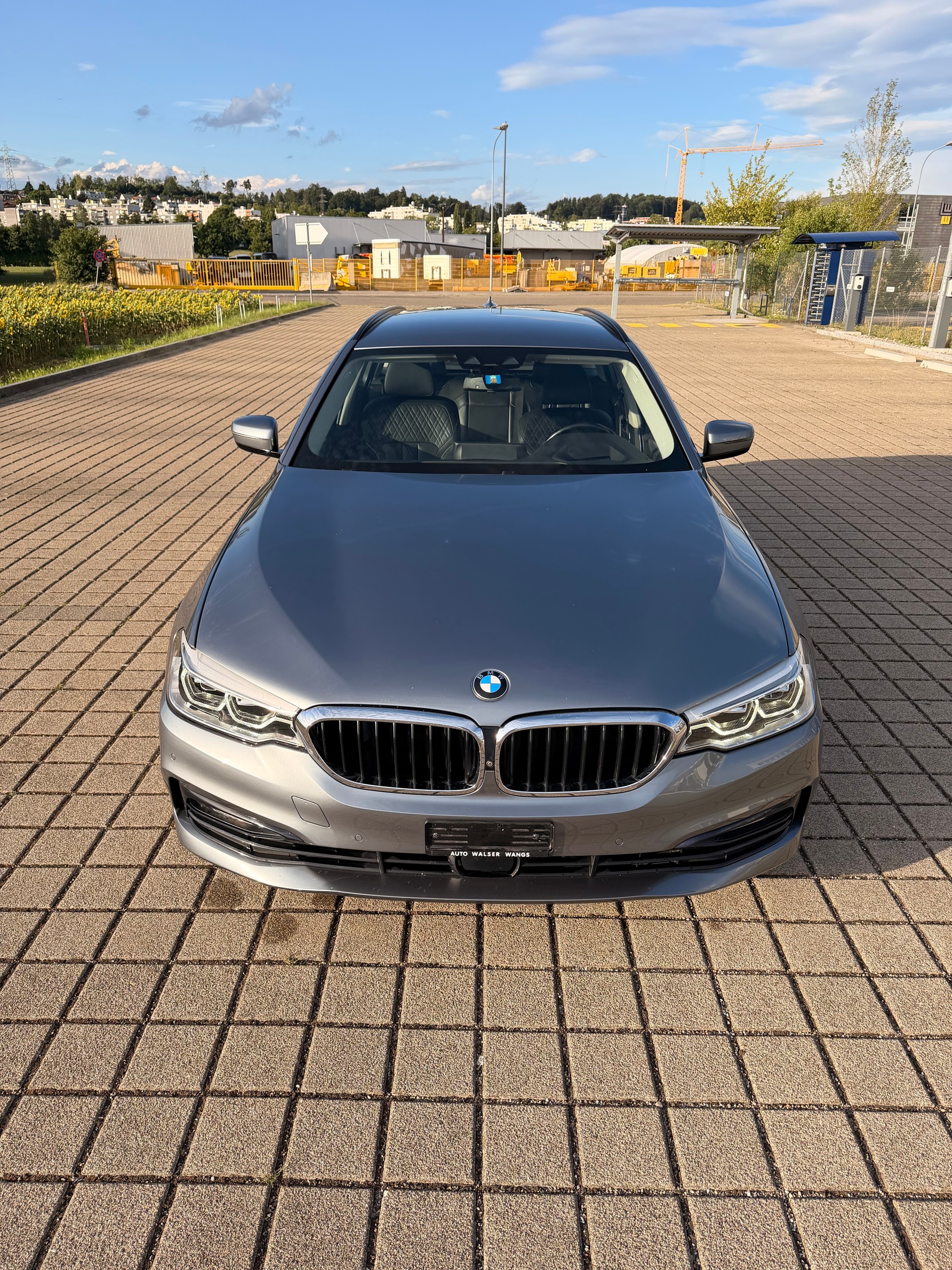 BMW 520d xDrive Touring Sport Line Steptronic-showroom-element-3