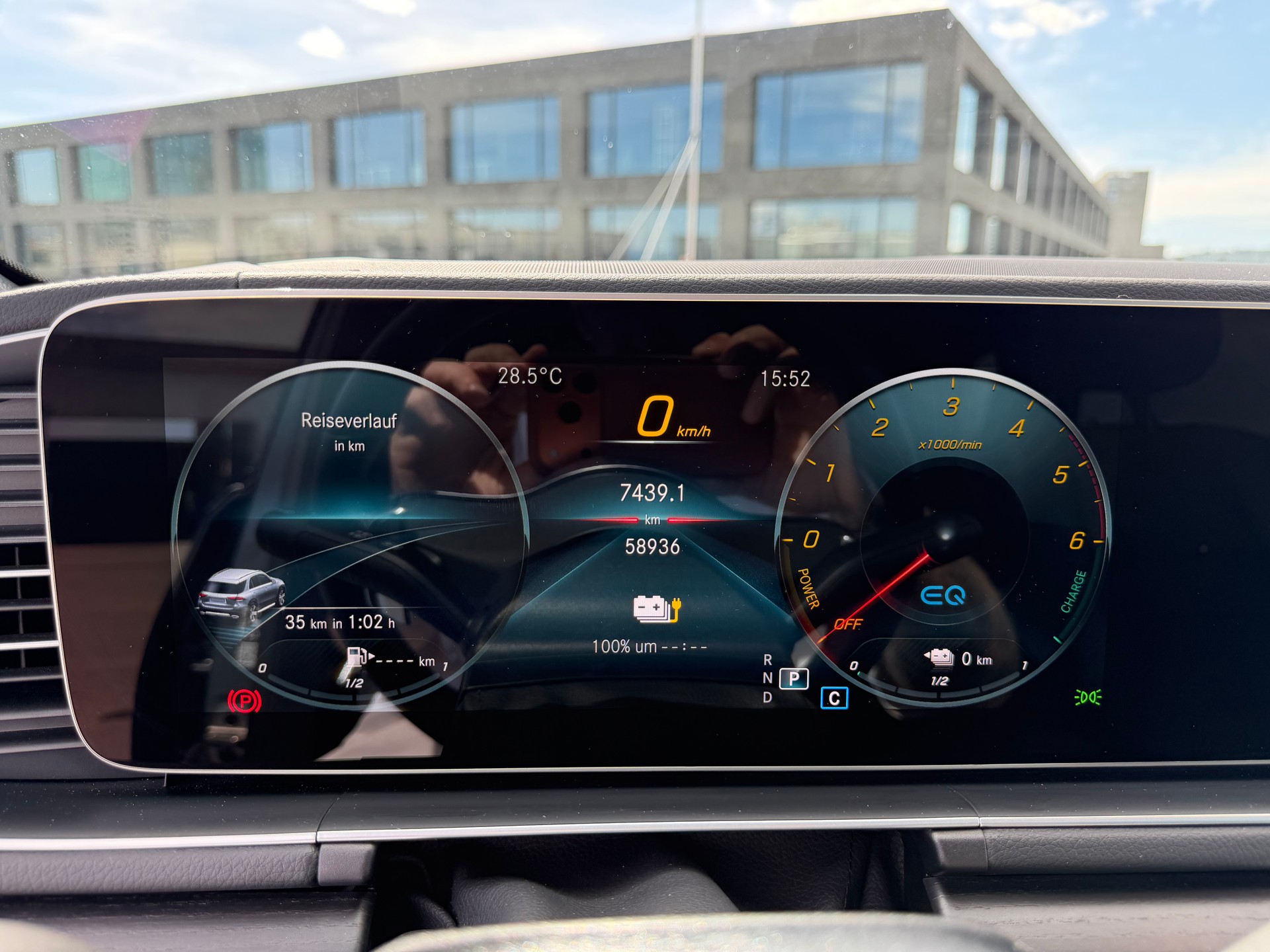 MERCEDES-BENZ GLE 350 de AMG Line 4matic-image-11