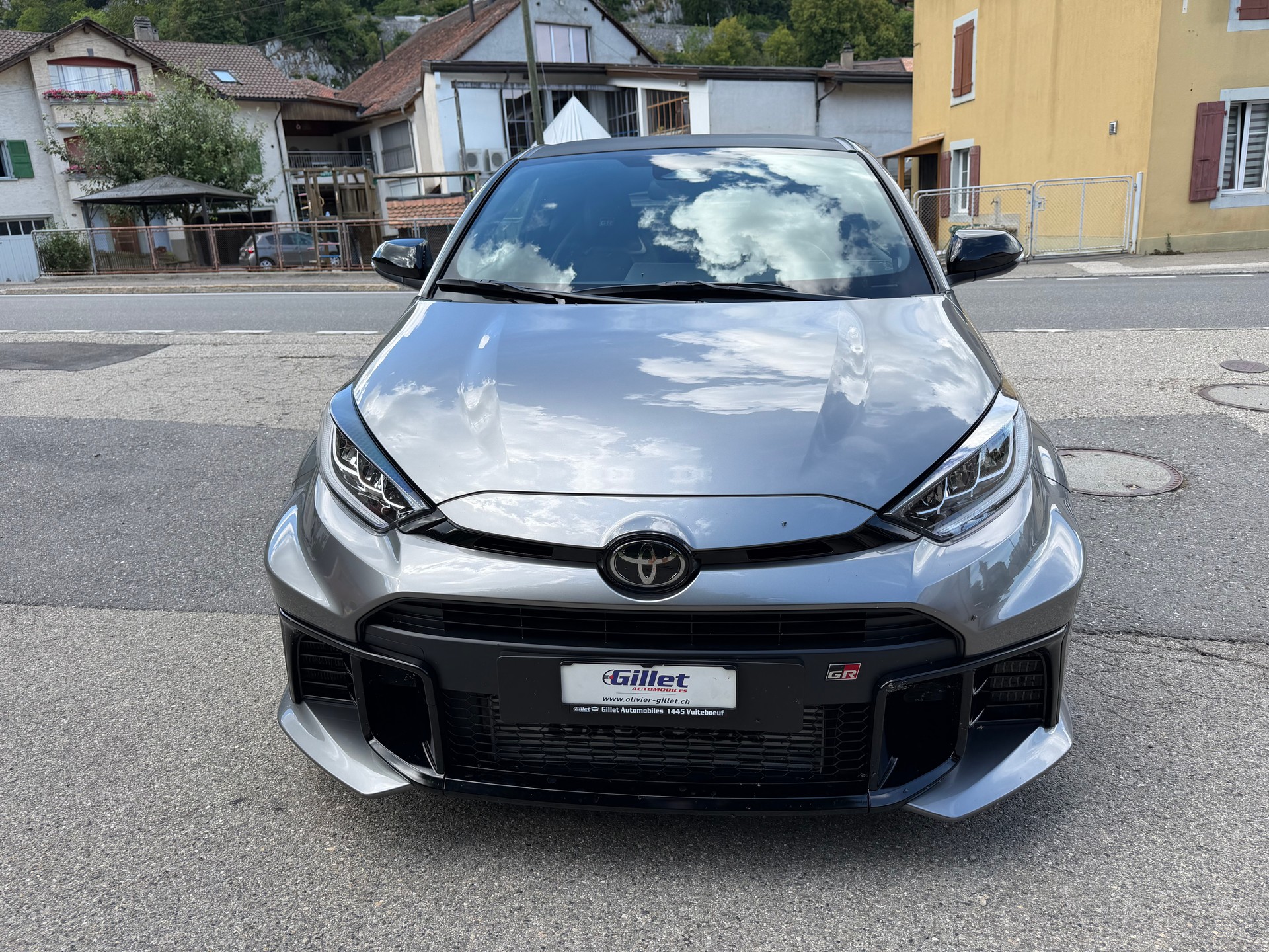 TOYOTA Yaris 1.6 GR Sport A-image-3