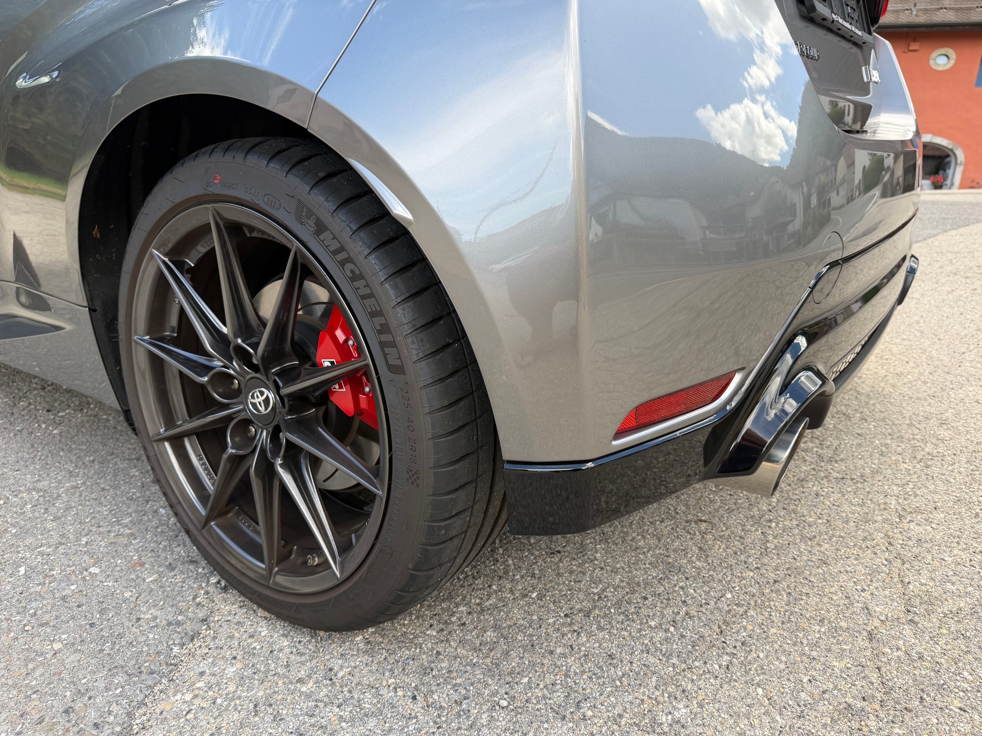 TOYOTA Yaris 1.6 GR Sport A-image-7