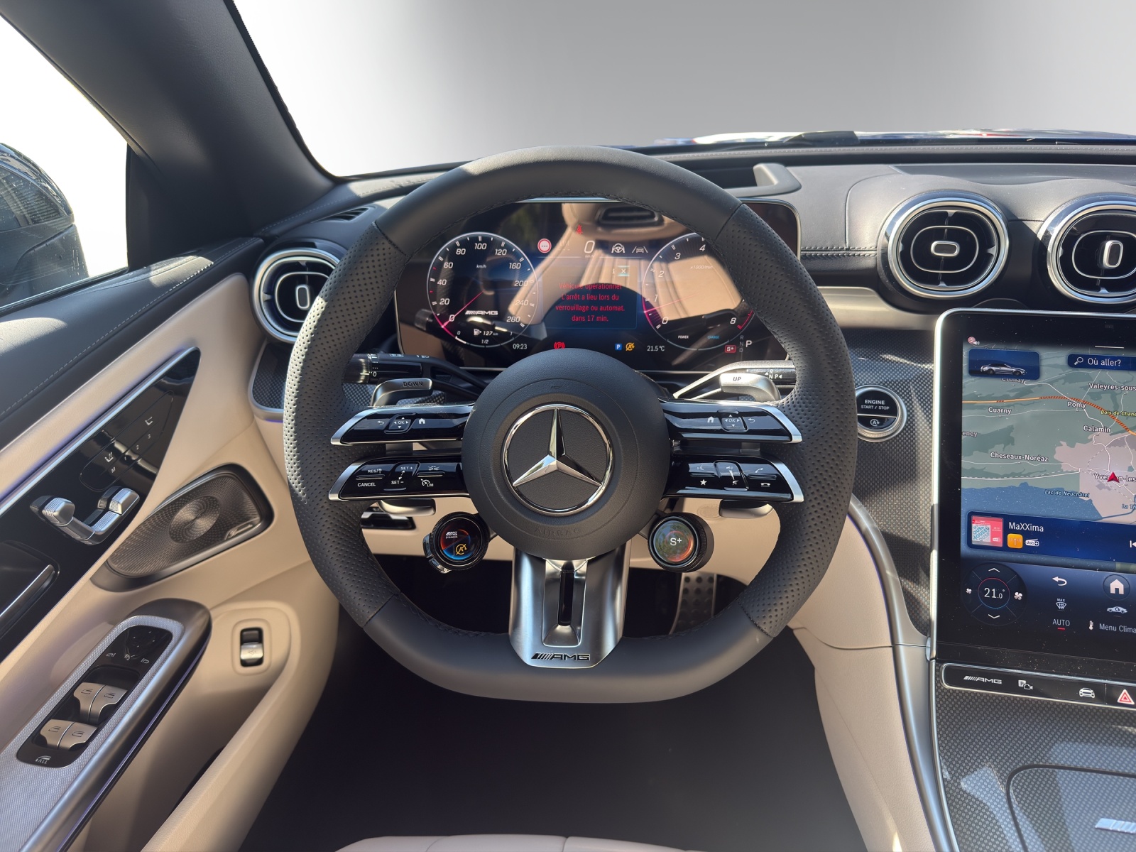 MERCEDES-BENZ CLE AMG 53 Cabrio 4Matic+ 9G-Tronic-image-13